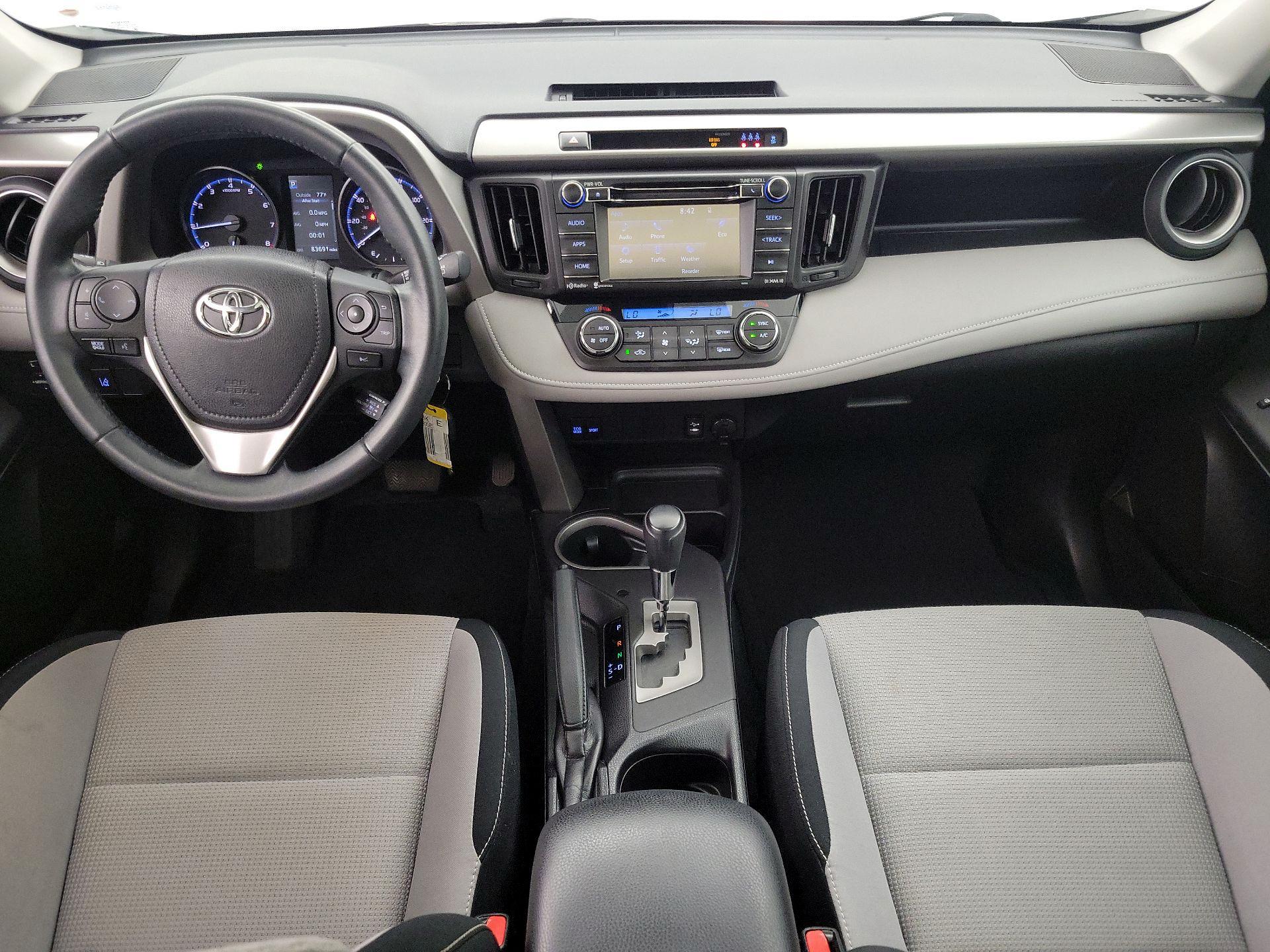 Thumbnail: 2017 Toyota RAV4 - 9