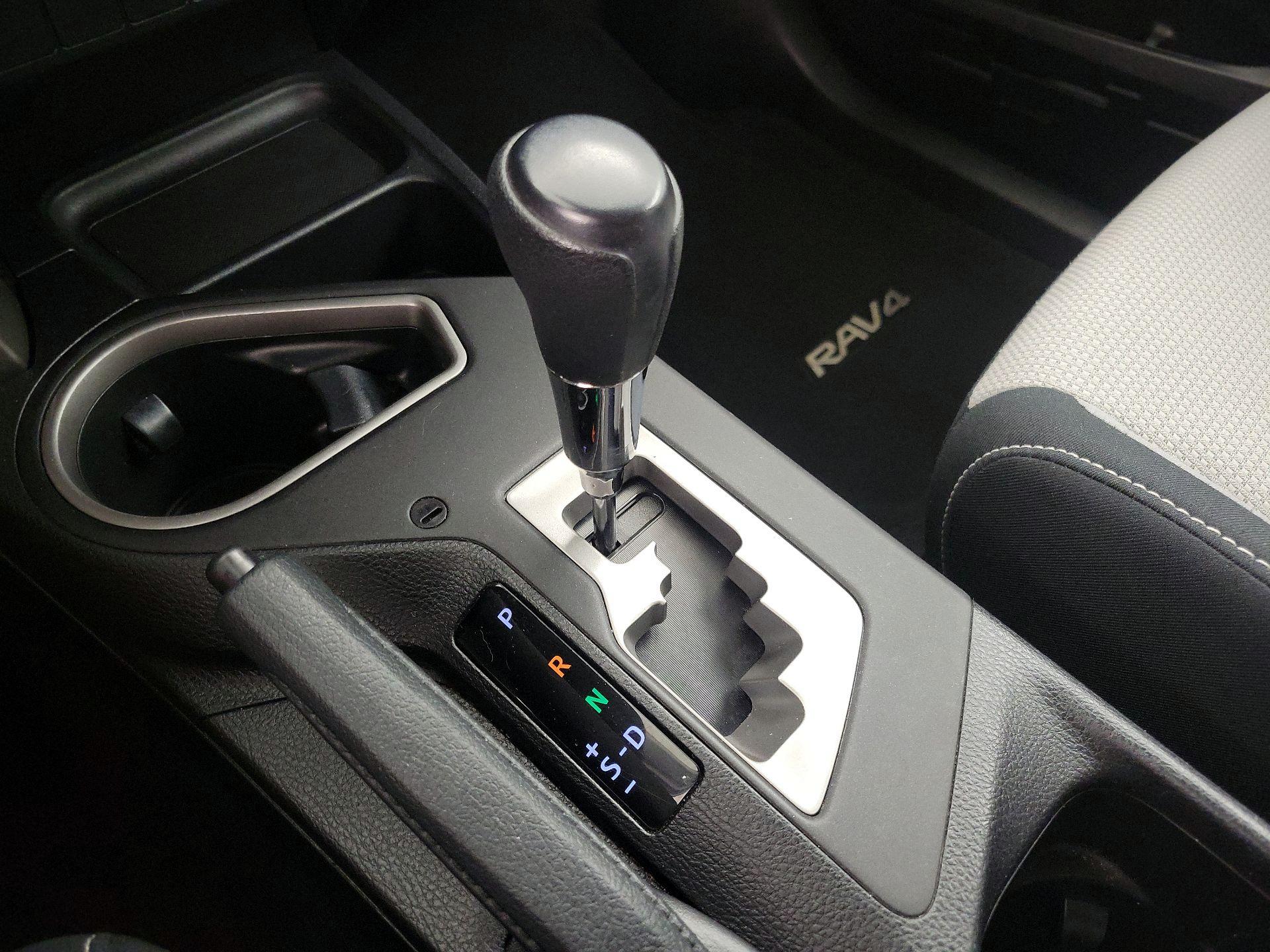 Thumbnail: 2017 Toyota RAV4 - 17