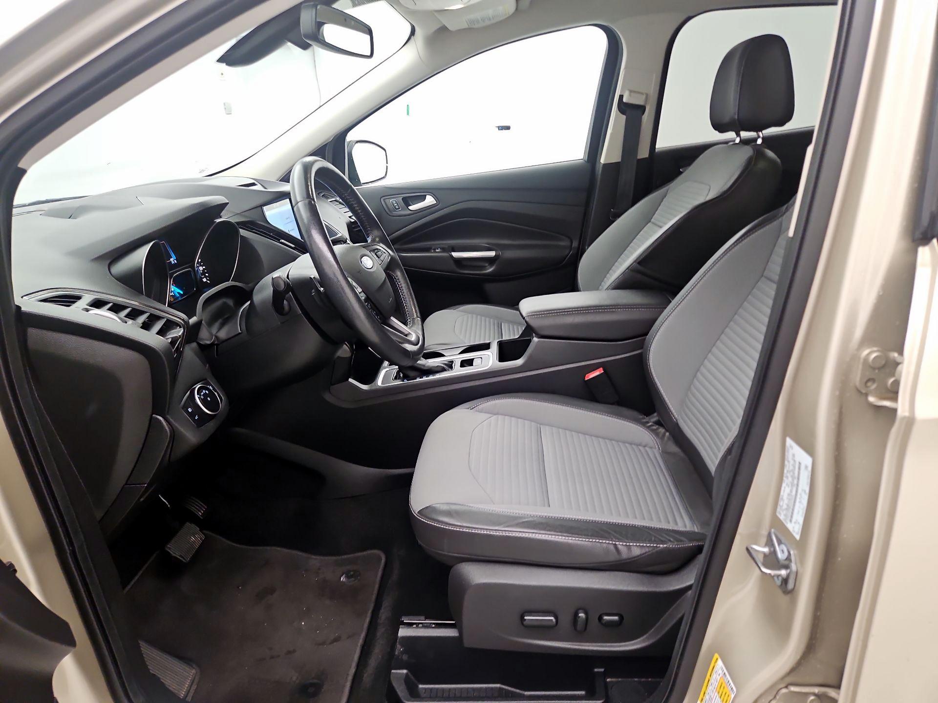 Thumbnail: 2017 Ford Escape - 11