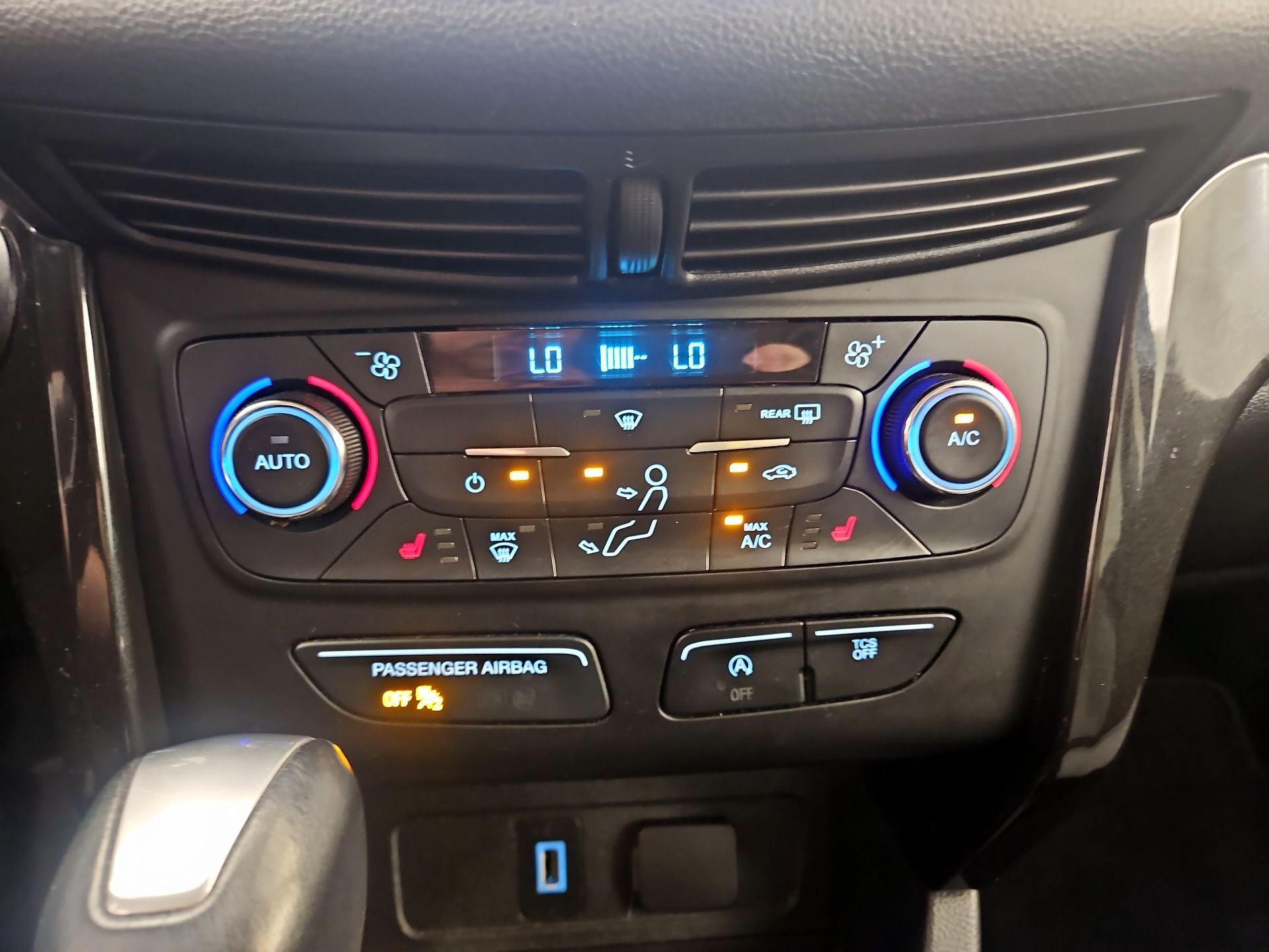 Thumbnail: 2017 Ford Escape - 17