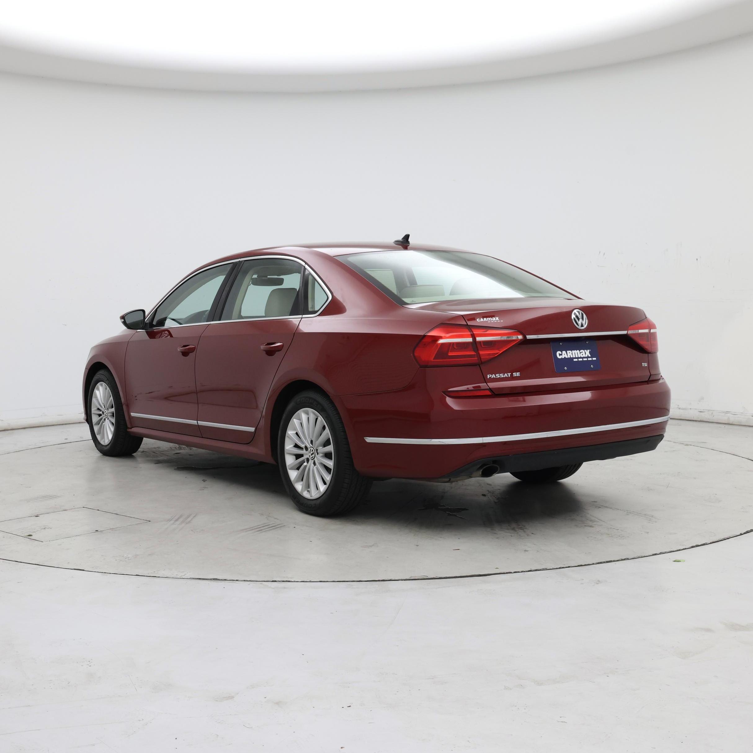 Thumbnail: 2016 Volkswagen Passat - 2