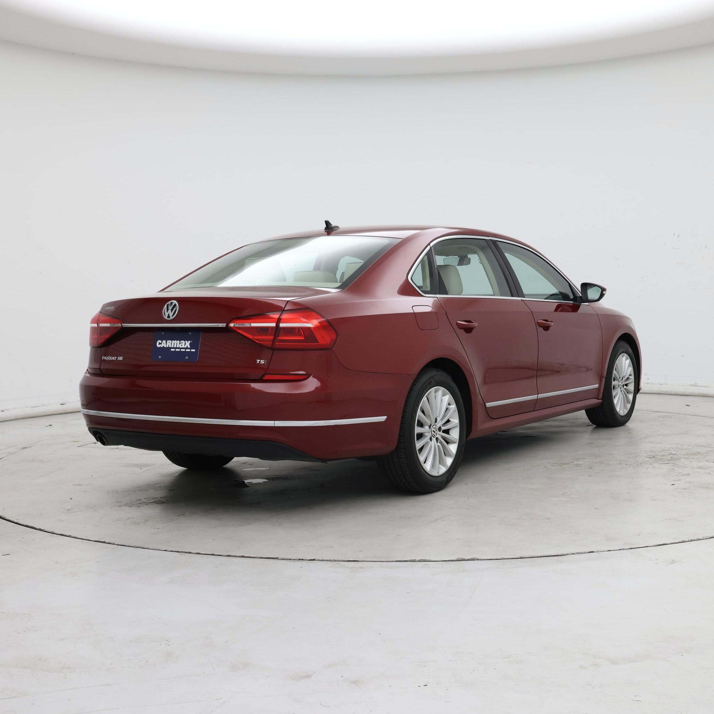 Thumbnail: 2016 Volkswagen Passat - 8