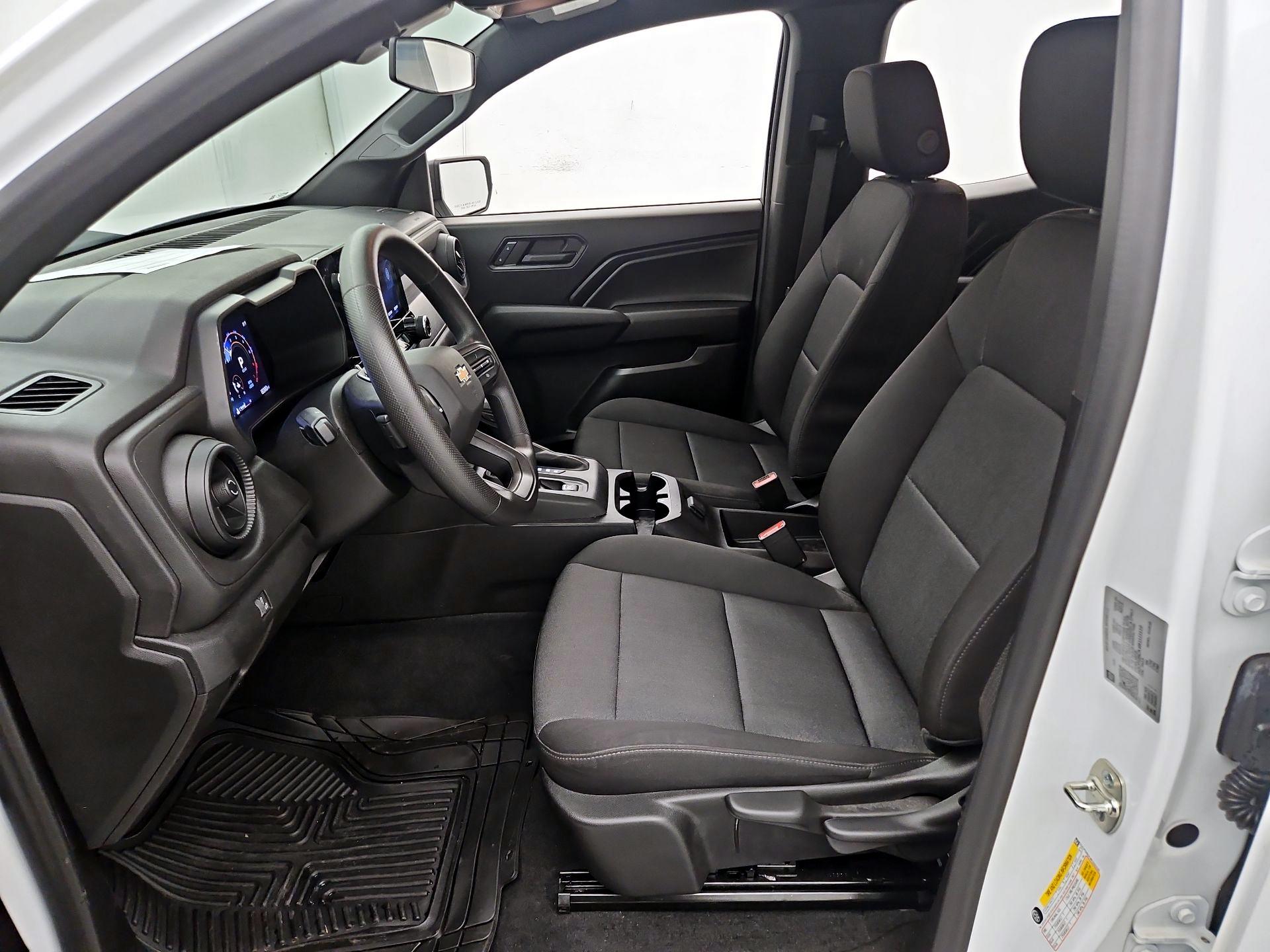 Thumbnail: 2024 Chevrolet Colorado - 11