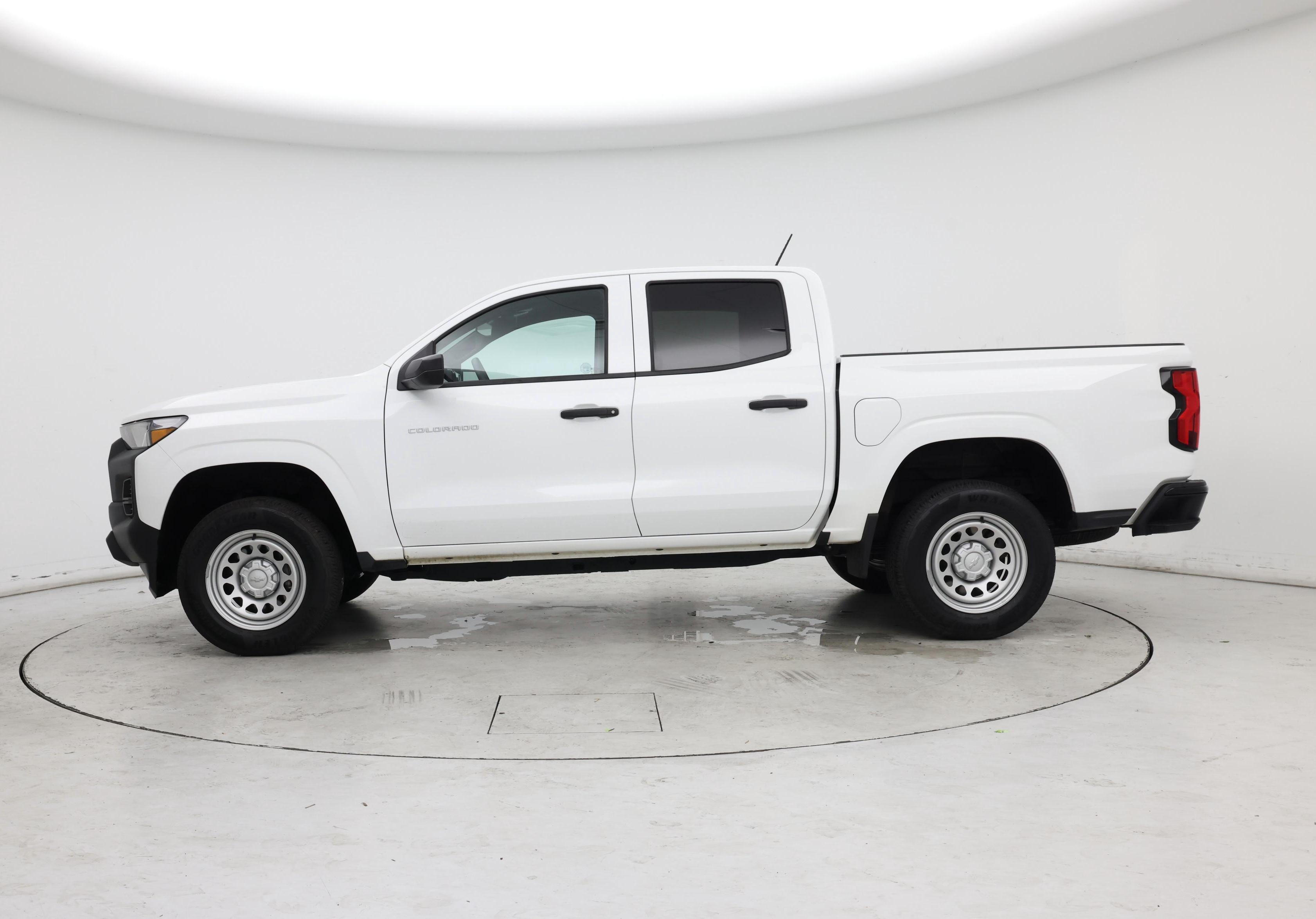 Thumbnail: 2024 Chevrolet Colorado - 3