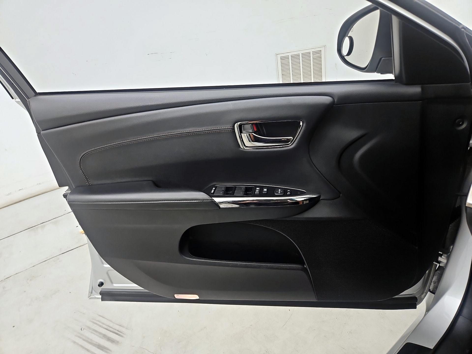 Thumbnail: 2014 Toyota Avalon - 12