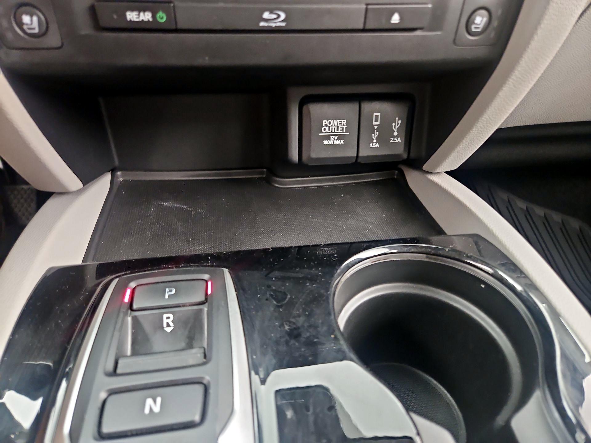 Thumbnail: 2017 Honda Pilot - 18