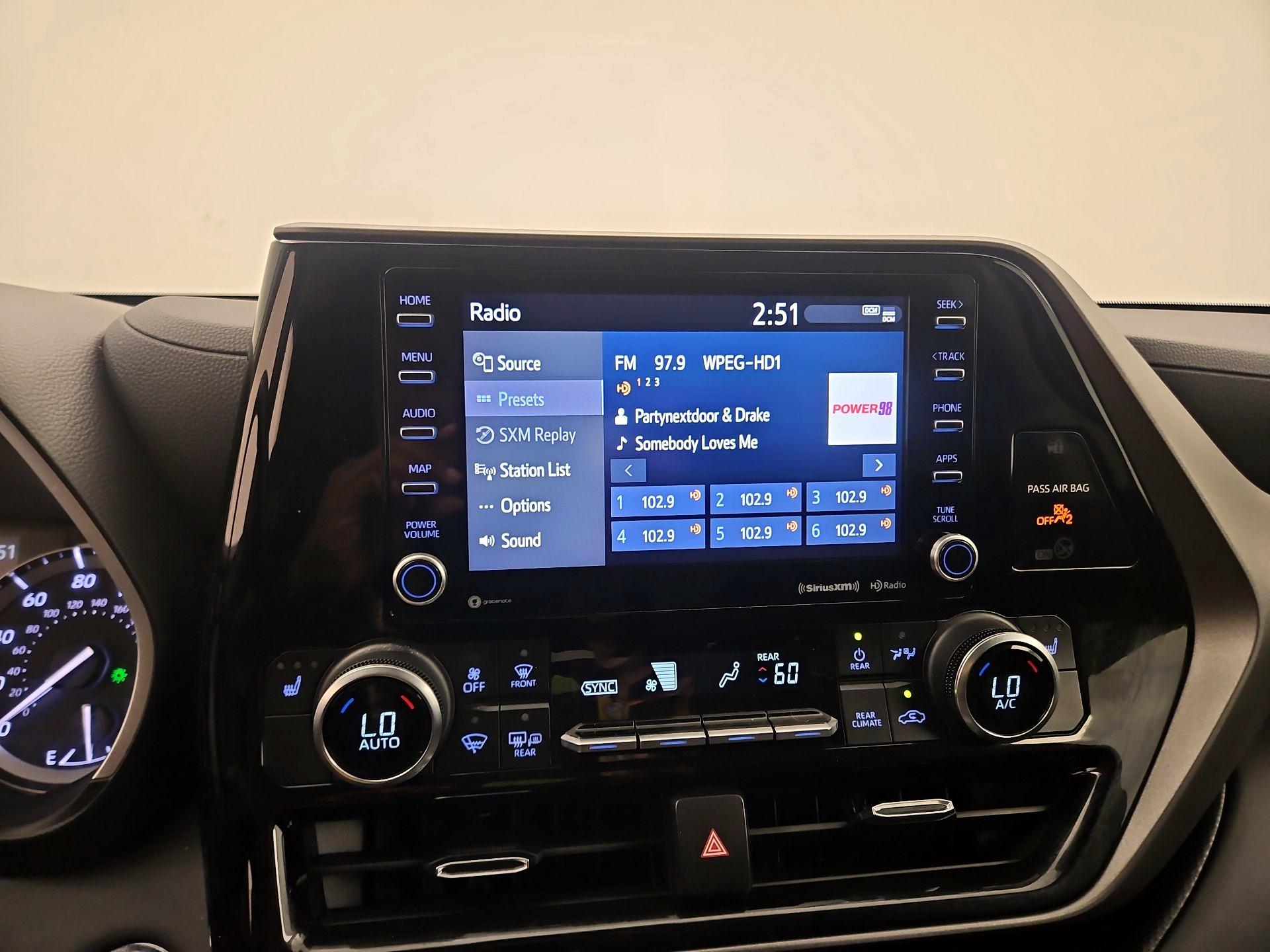 Thumbnail: 2022 Toyota Highlander - 15