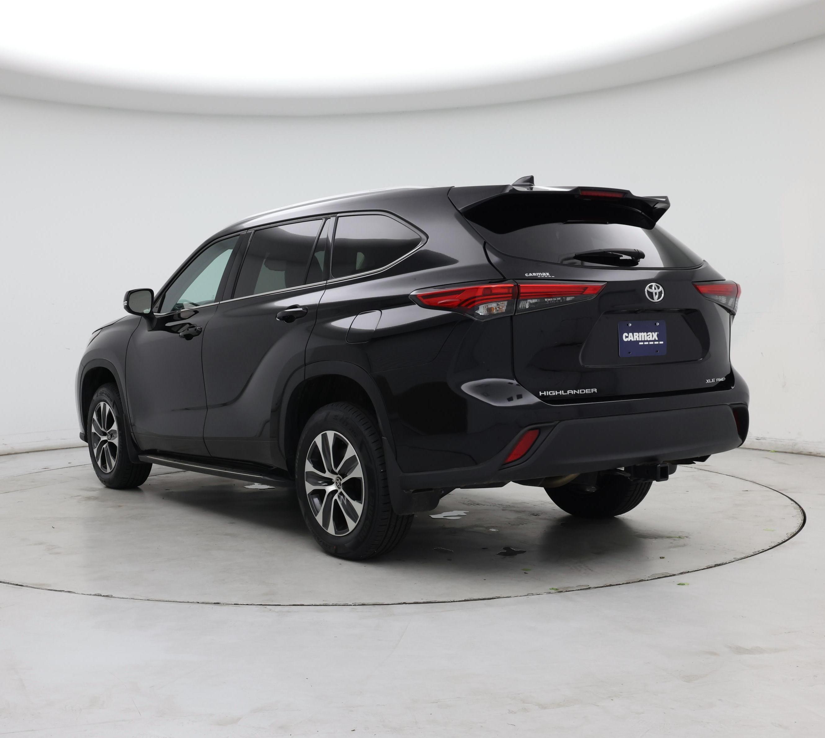 Thumbnail: 2022 Toyota Highlander - 2