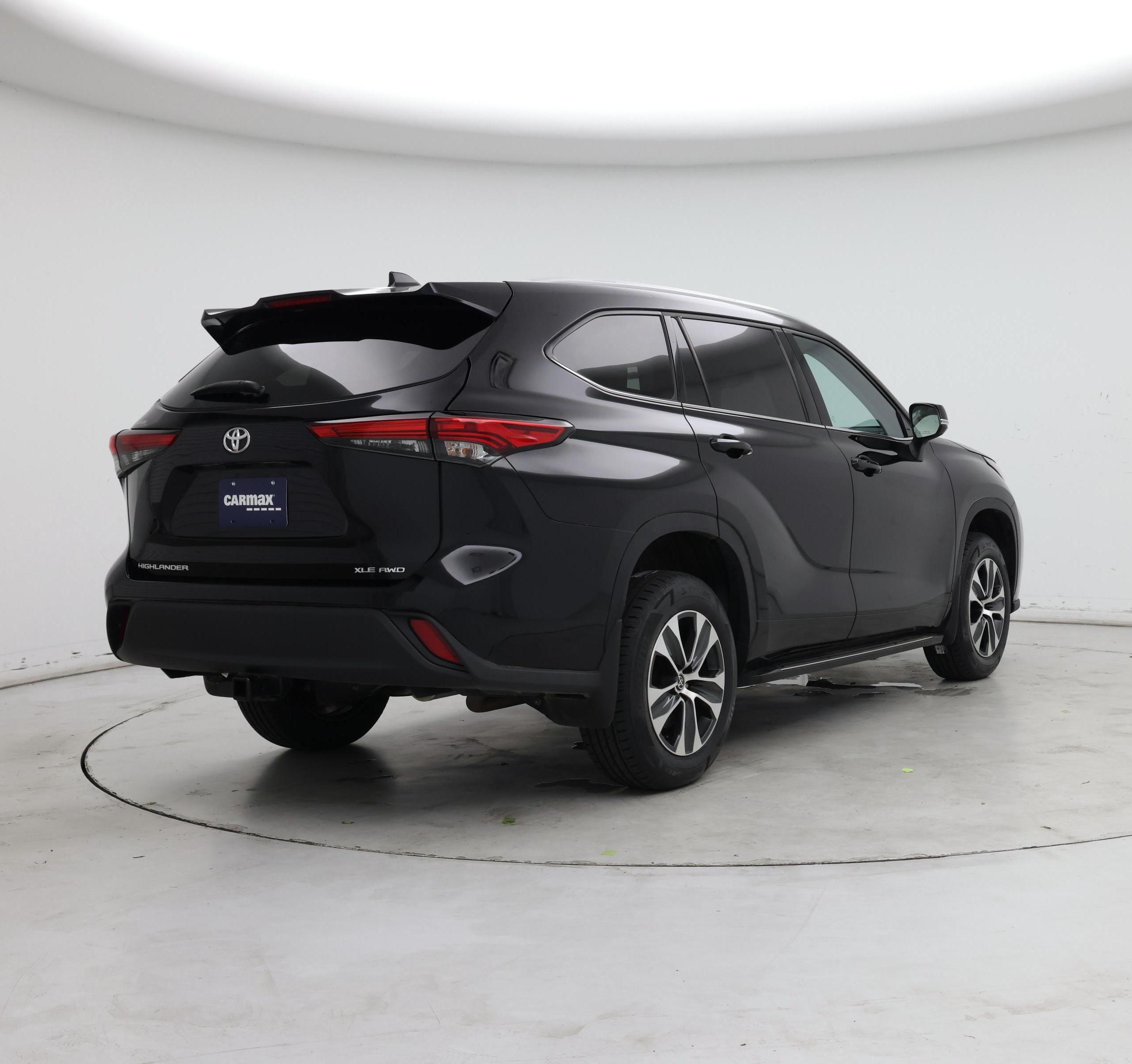 Thumbnail: 2022 Toyota Highlander - 8