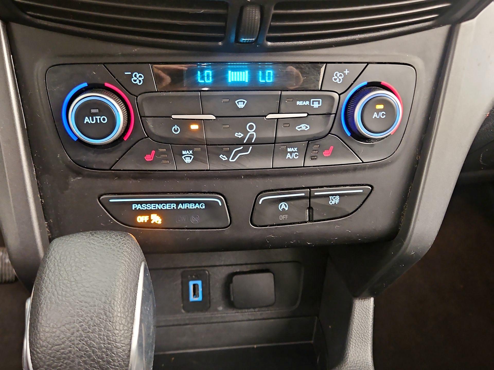 Thumbnail: 2018 Ford Escape - 16