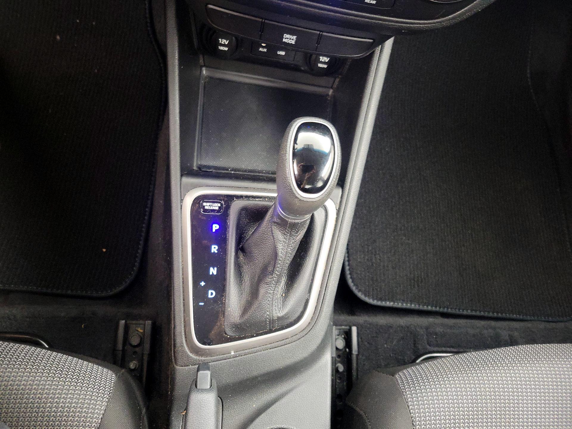 Thumbnail: 2019 Hyundai Accent - 17