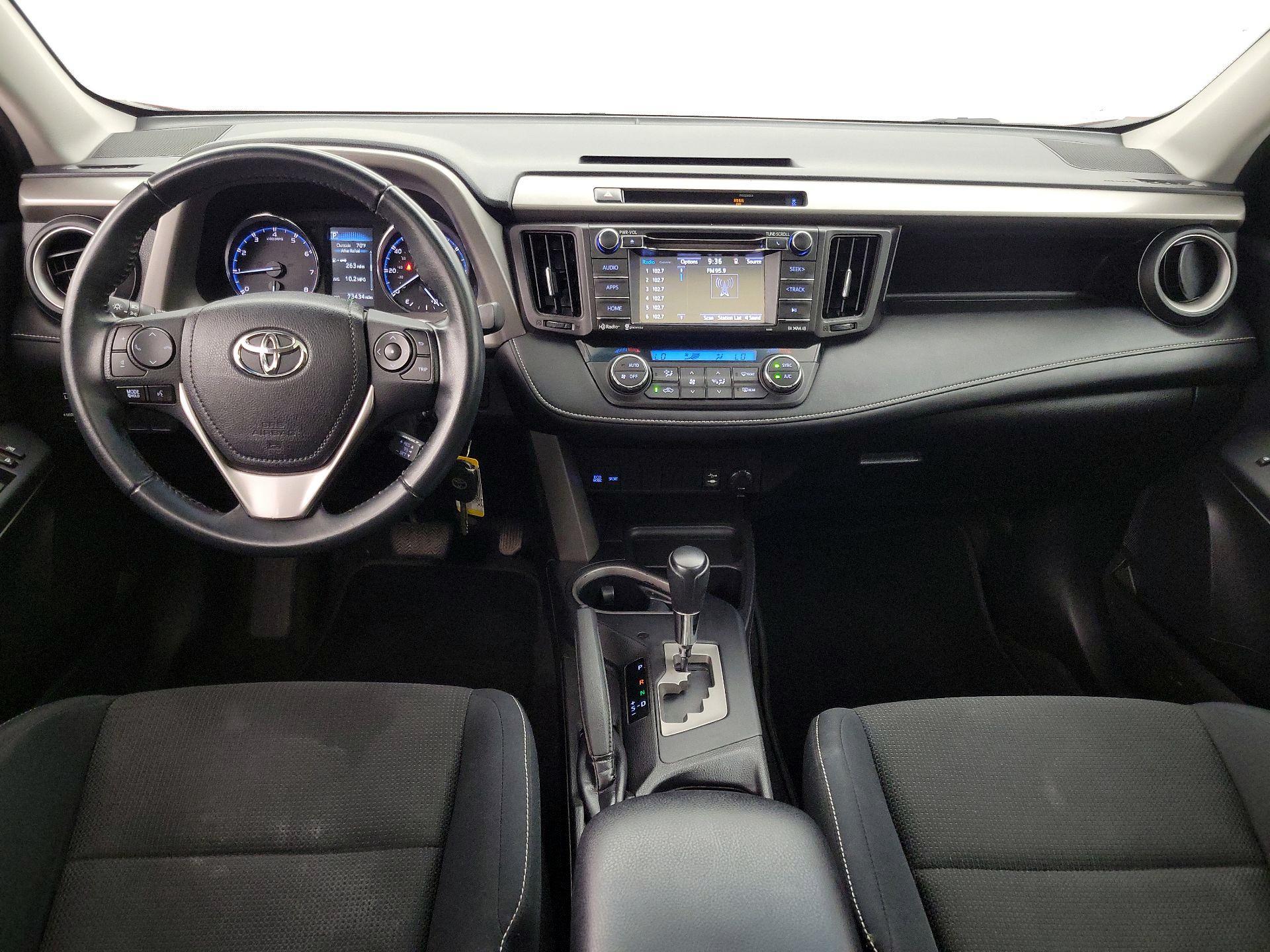 Thumbnail: 2016 Toyota RAV4 - 9