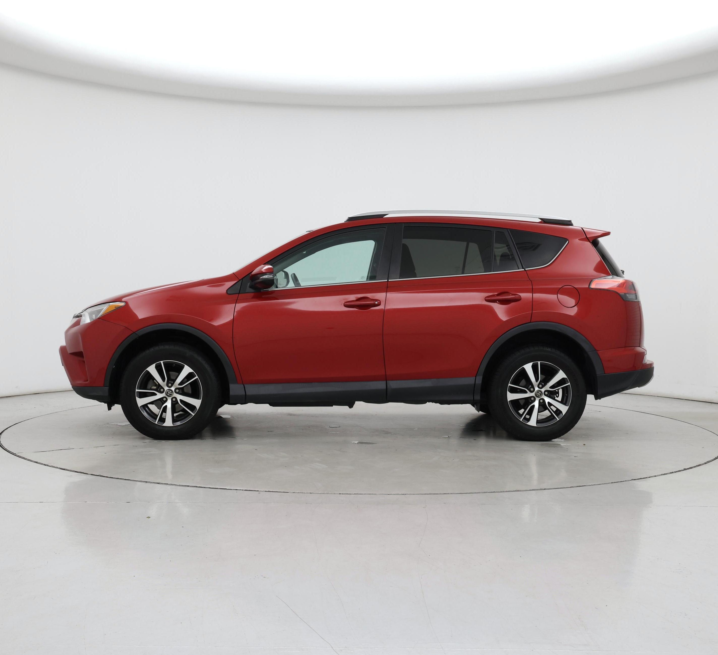 Thumbnail: 2016 Toyota RAV4 - 3
