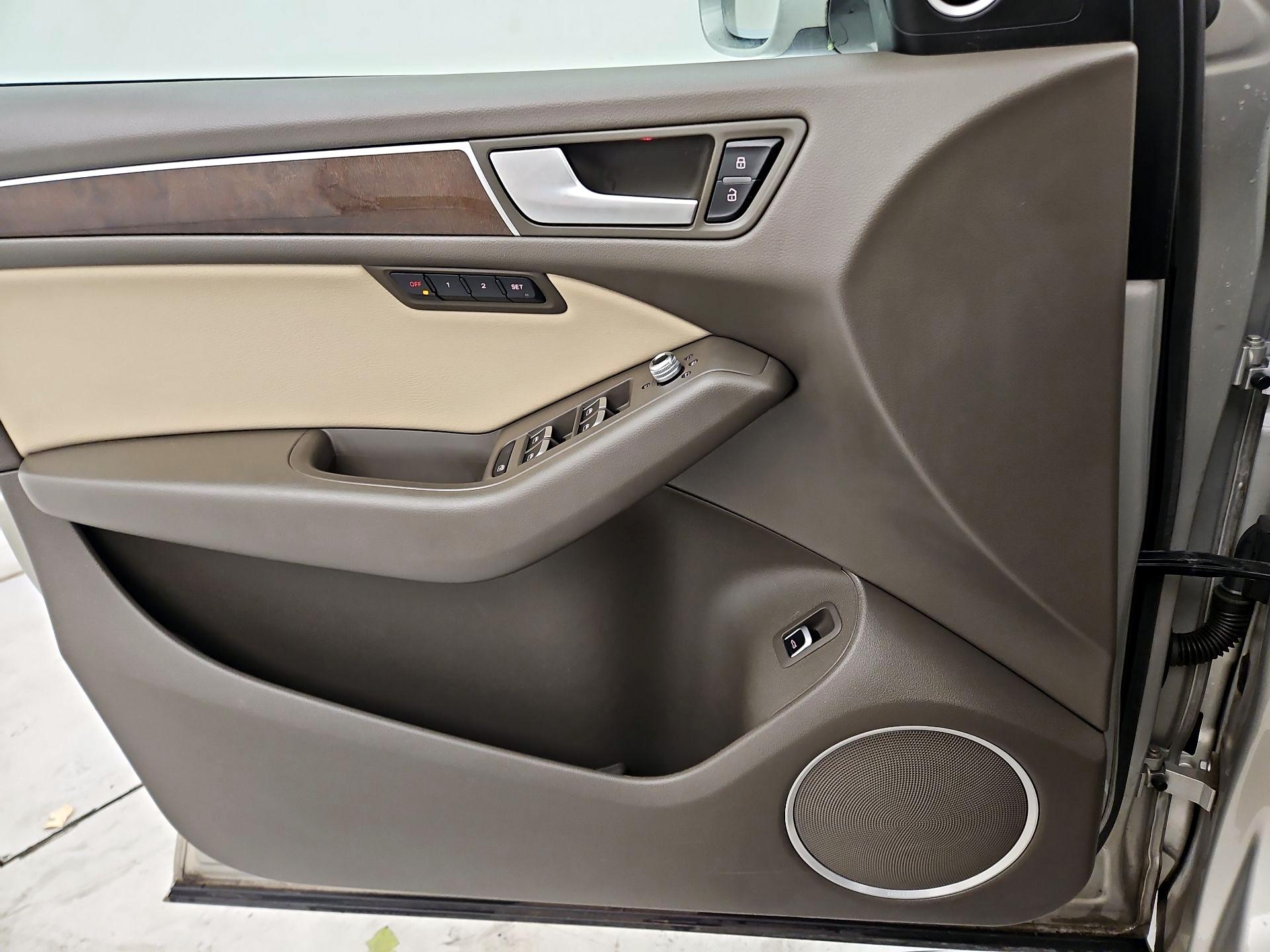 Thumbnail: 2016 Audi Q5 - 12