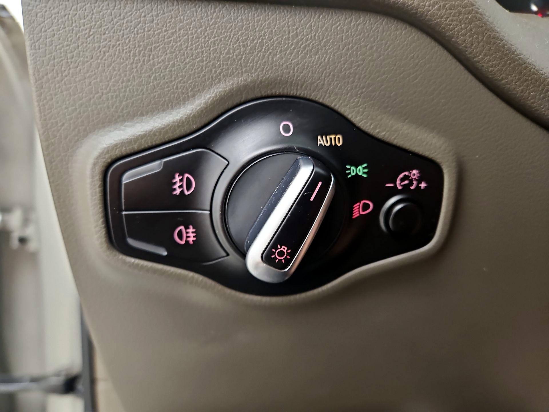 Thumbnail: 2016 Audi Q5 - 13