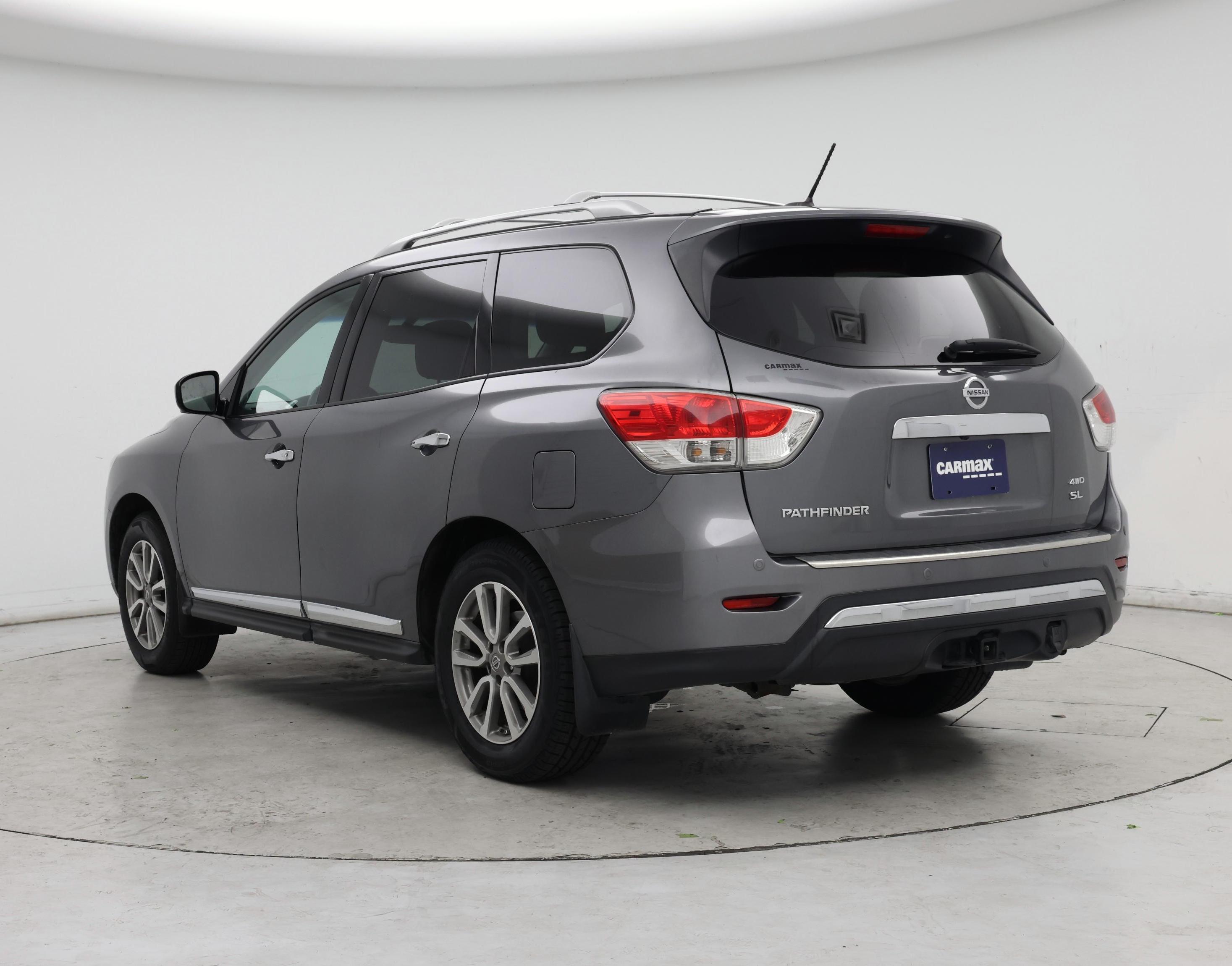 Thumbnail: 2015 Nissan Pathfinder - 2