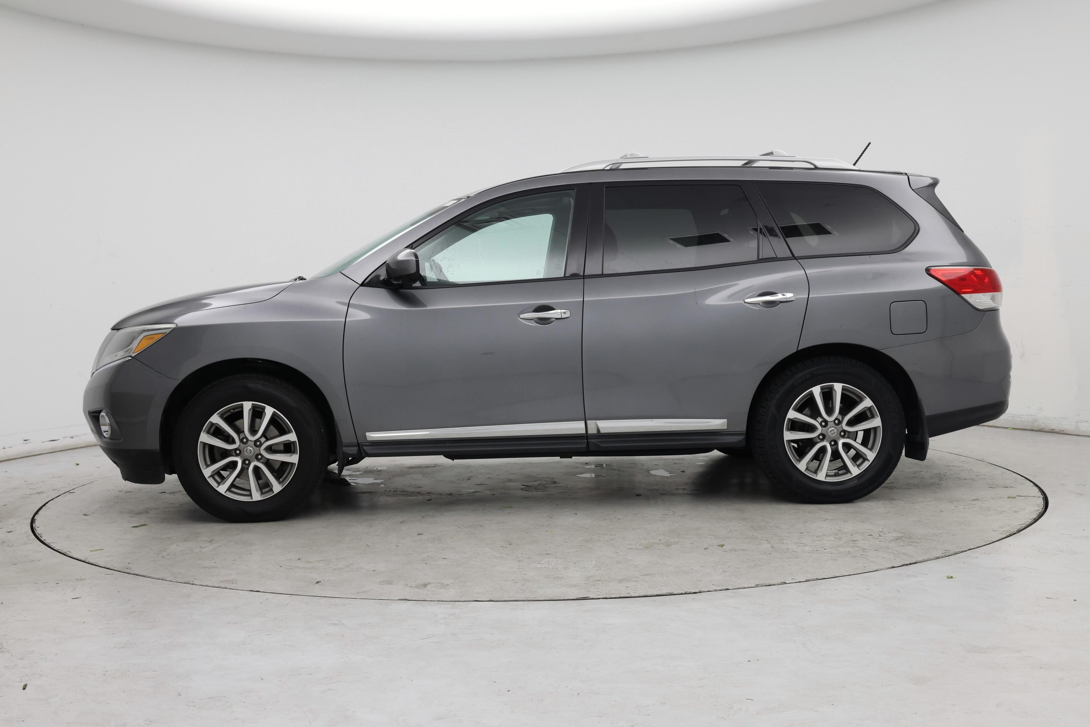 Thumbnail: 2015 Nissan Pathfinder - 3