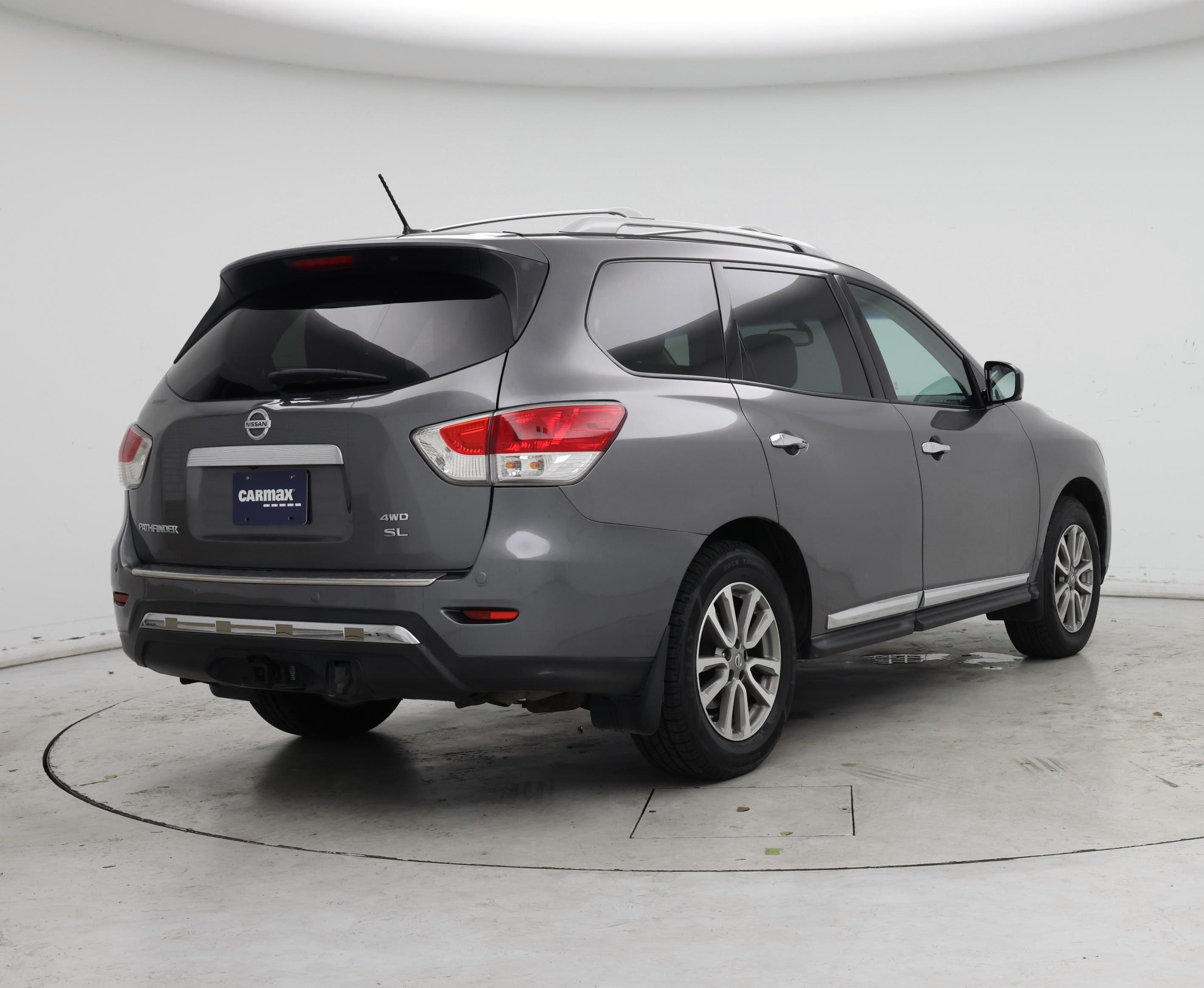 Thumbnail: 2015 Nissan Pathfinder - 8