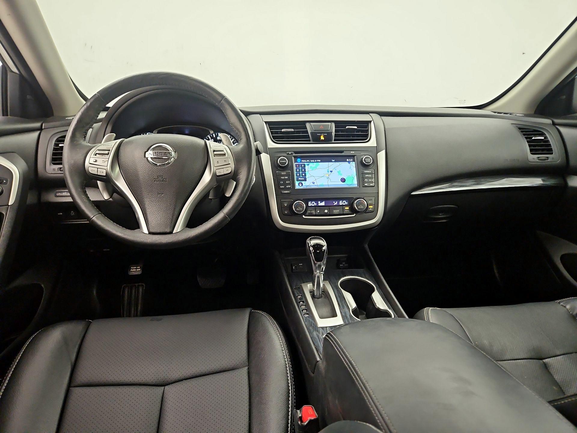 Thumbnail: 2016 Nissan Altima - 9
