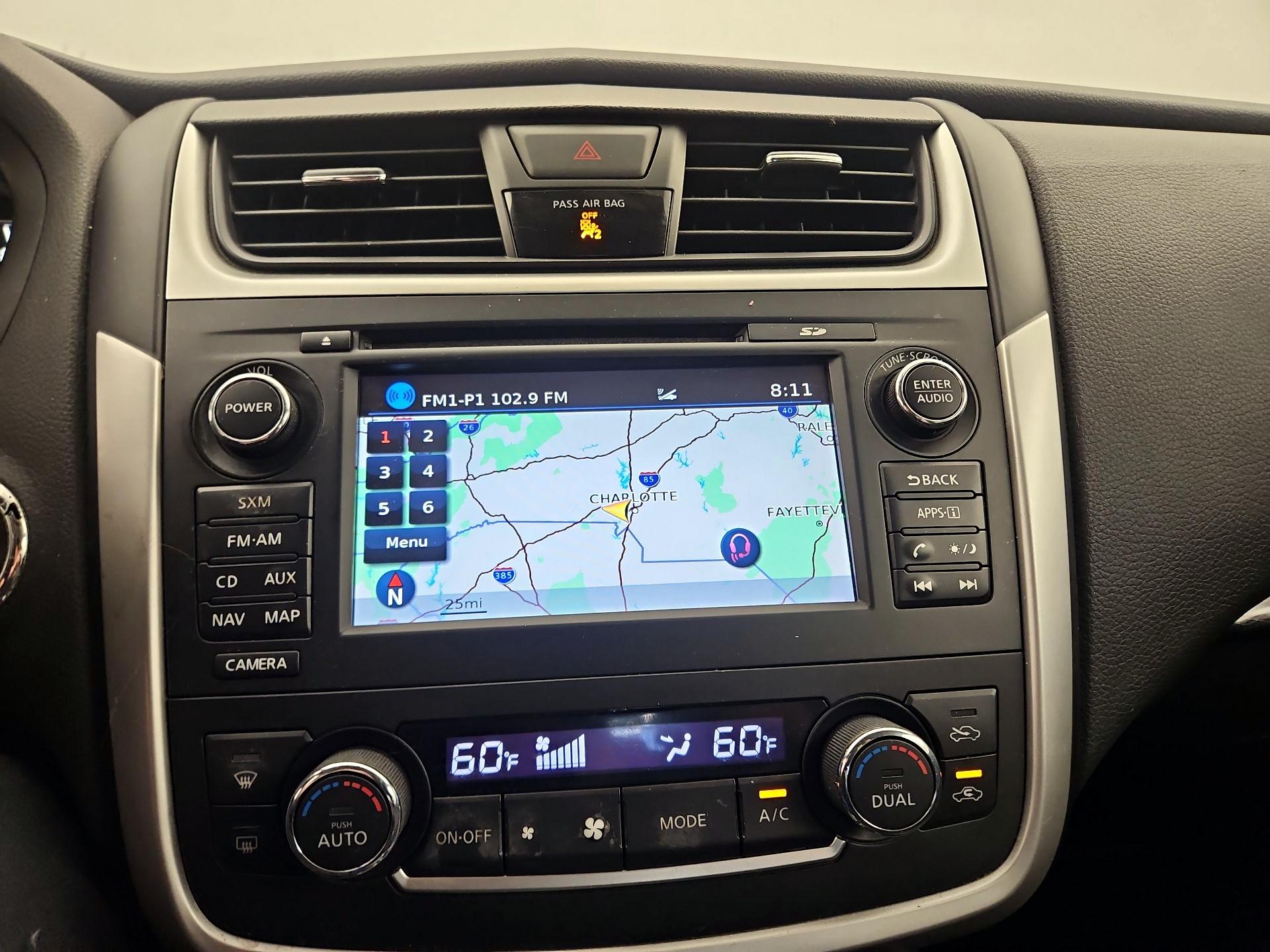 Thumbnail: 2016 Nissan Altima - 14