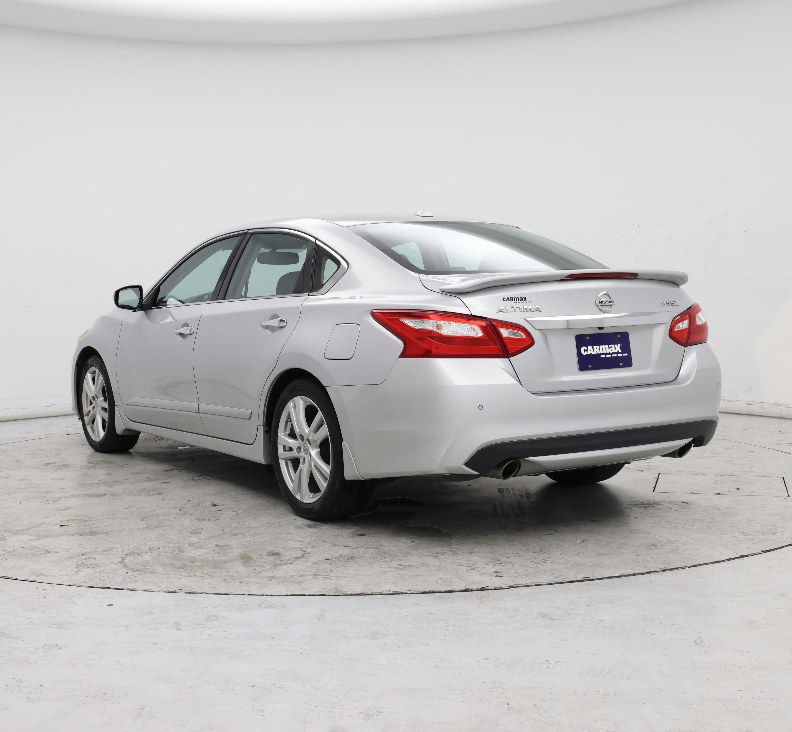 Thumbnail: 2016 Nissan Altima - 2