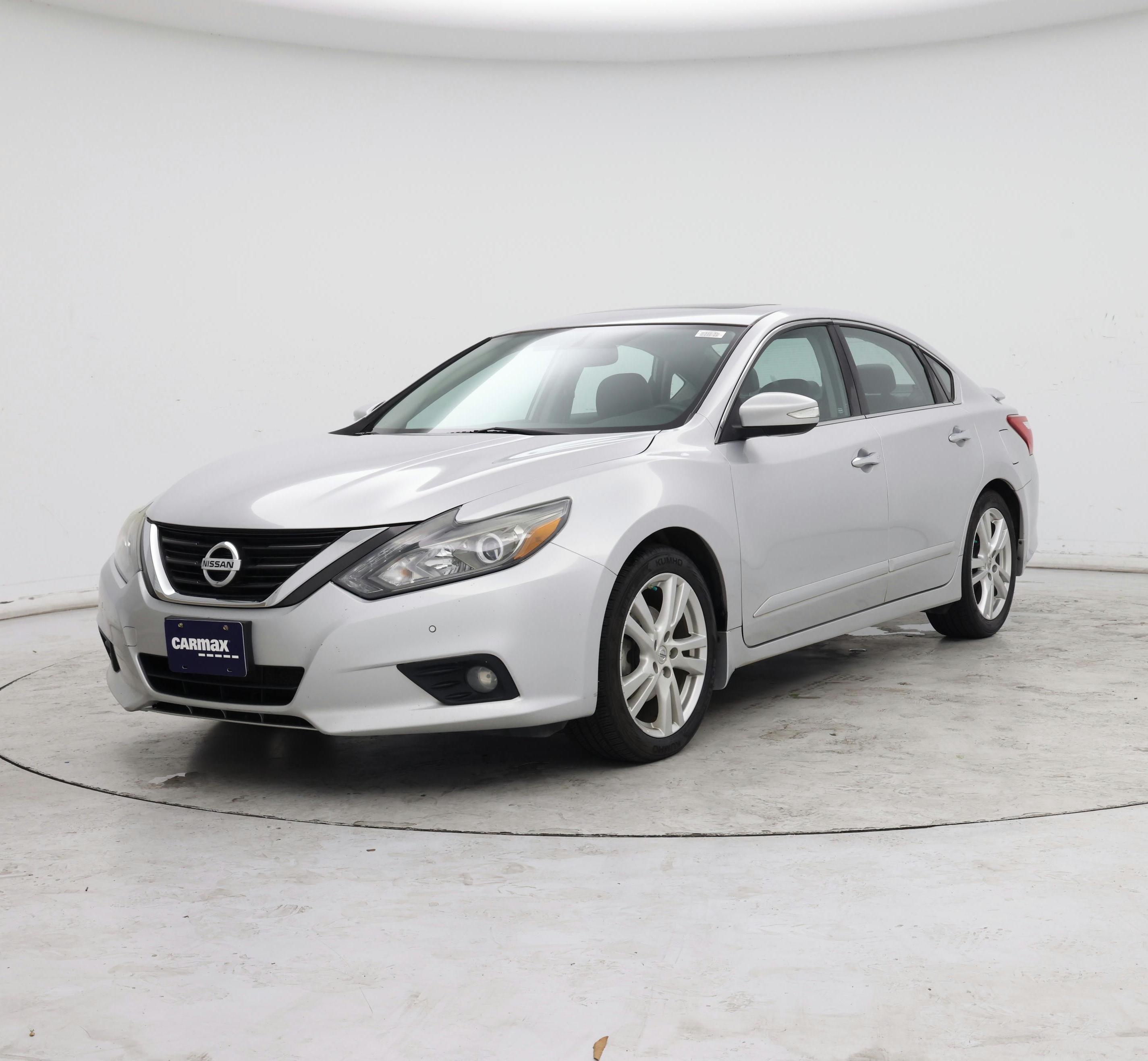 Thumbnail: 2016 Nissan Altima - 4