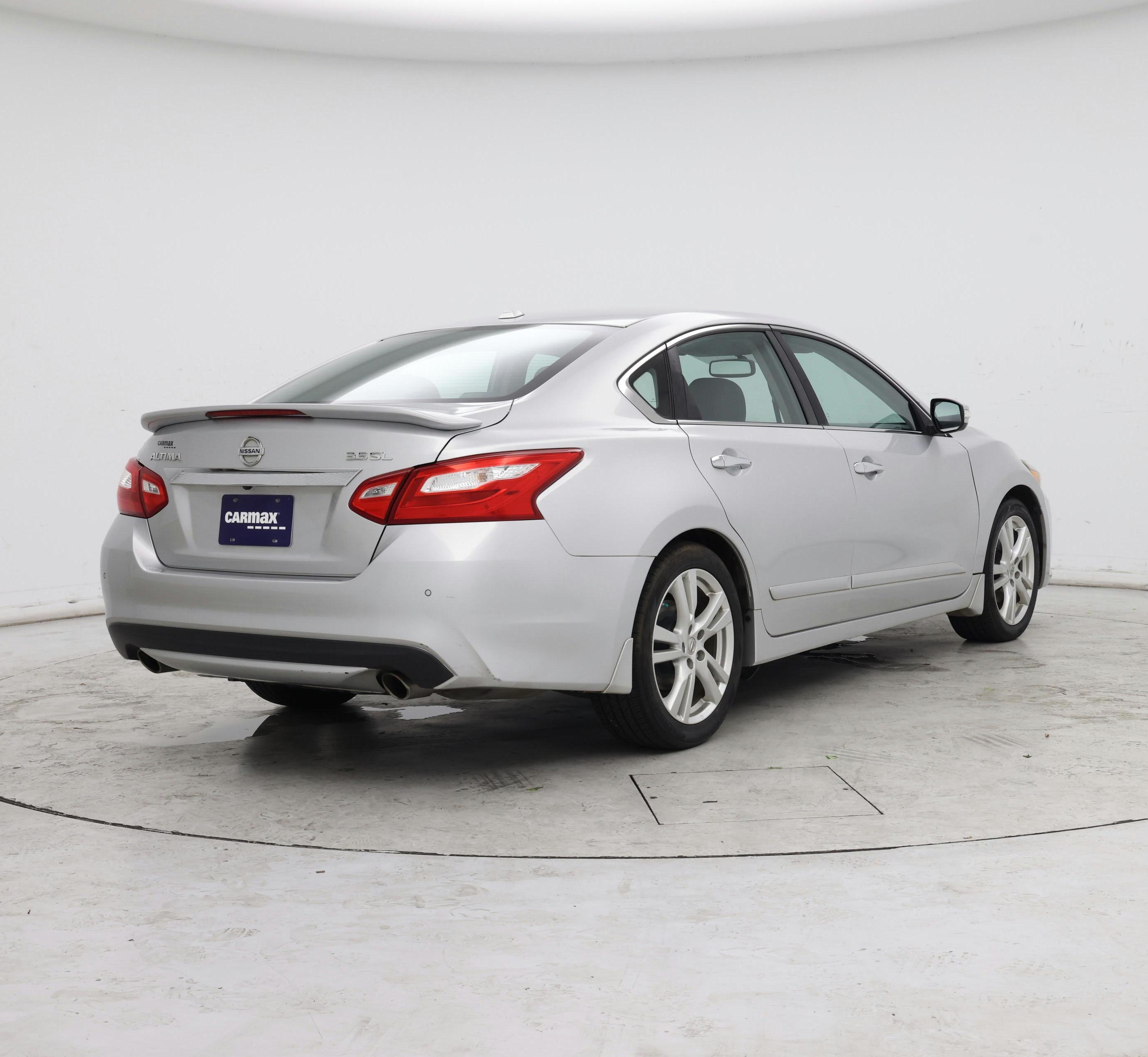 Thumbnail: 2016 Nissan Altima - 8