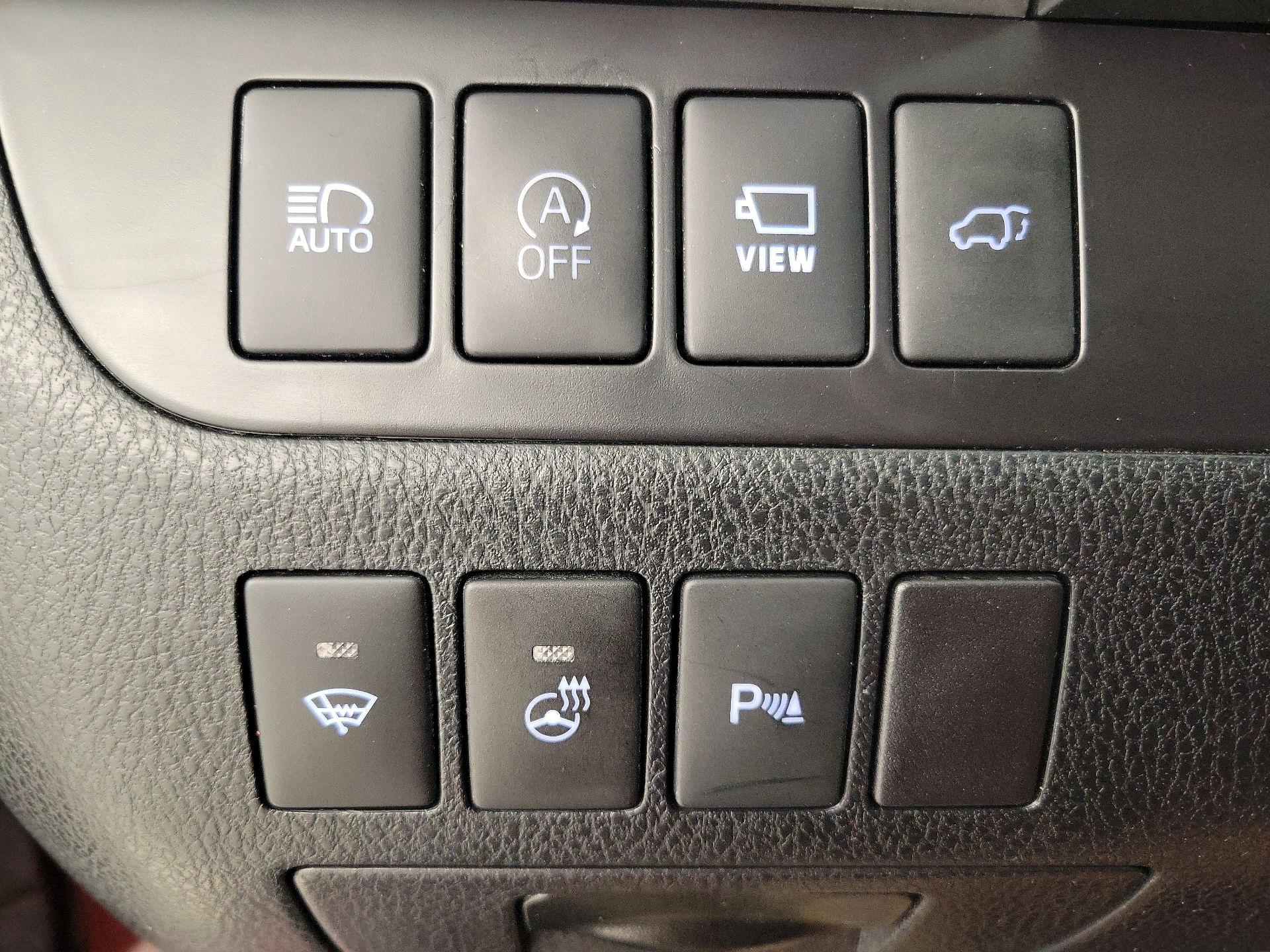 Thumbnail: 2018 Toyota Highlander - 13