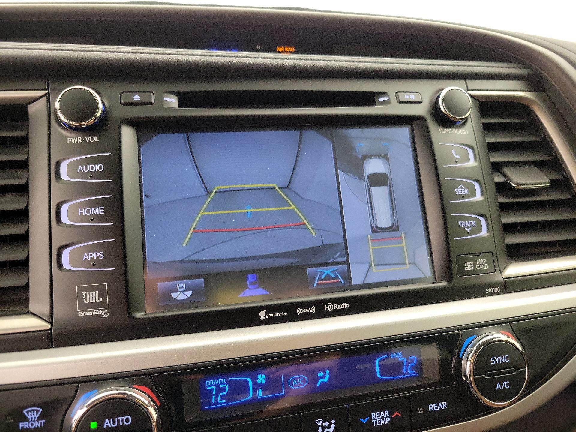 Thumbnail: 2018 Toyota Highlander - 15