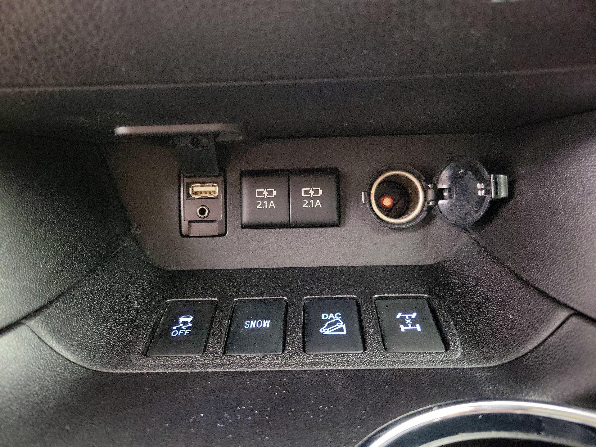 Thumbnail: 2018 Toyota Highlander - 19