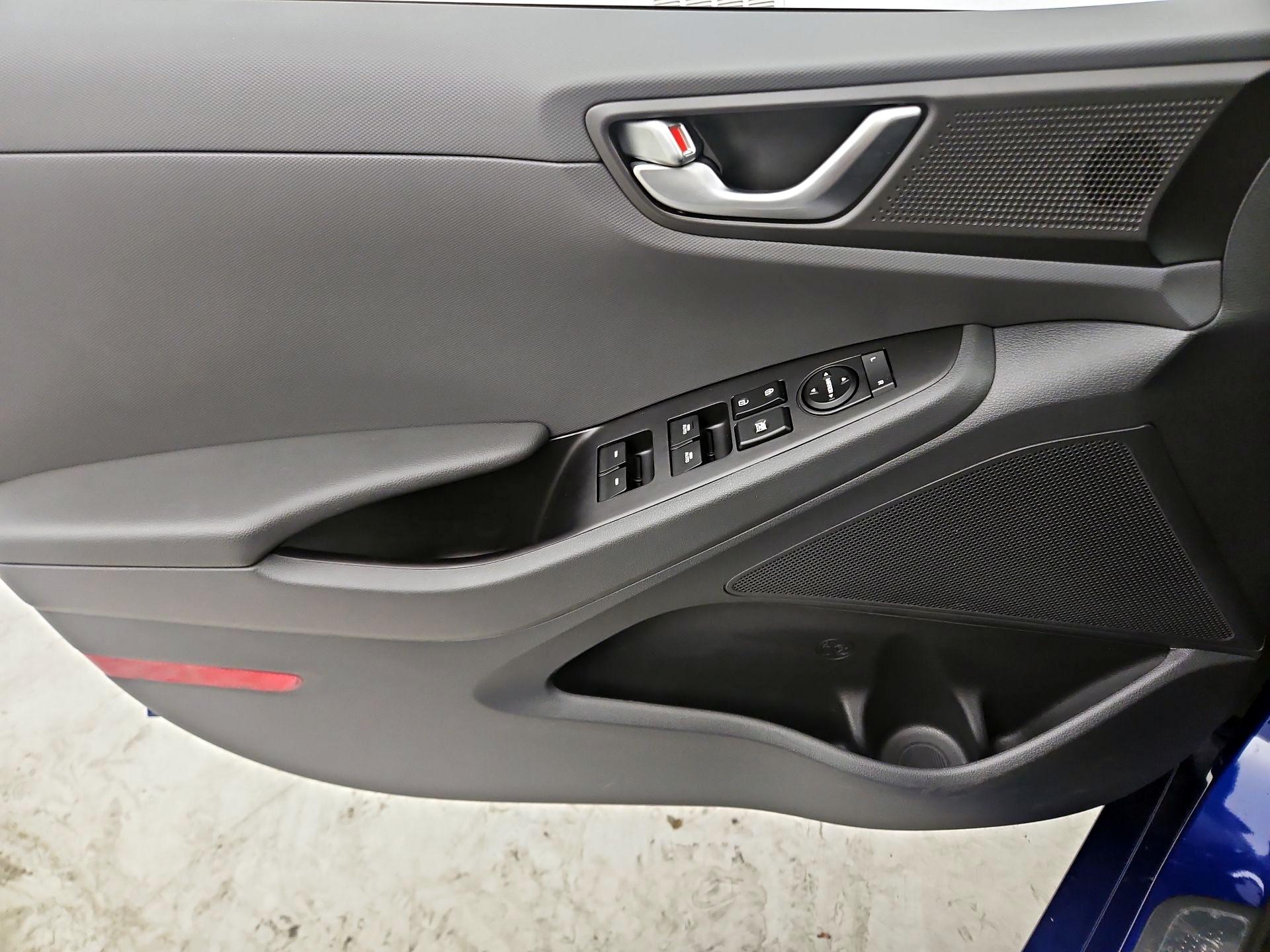 Thumbnail: 2019 Hyundai Ioniq - 12