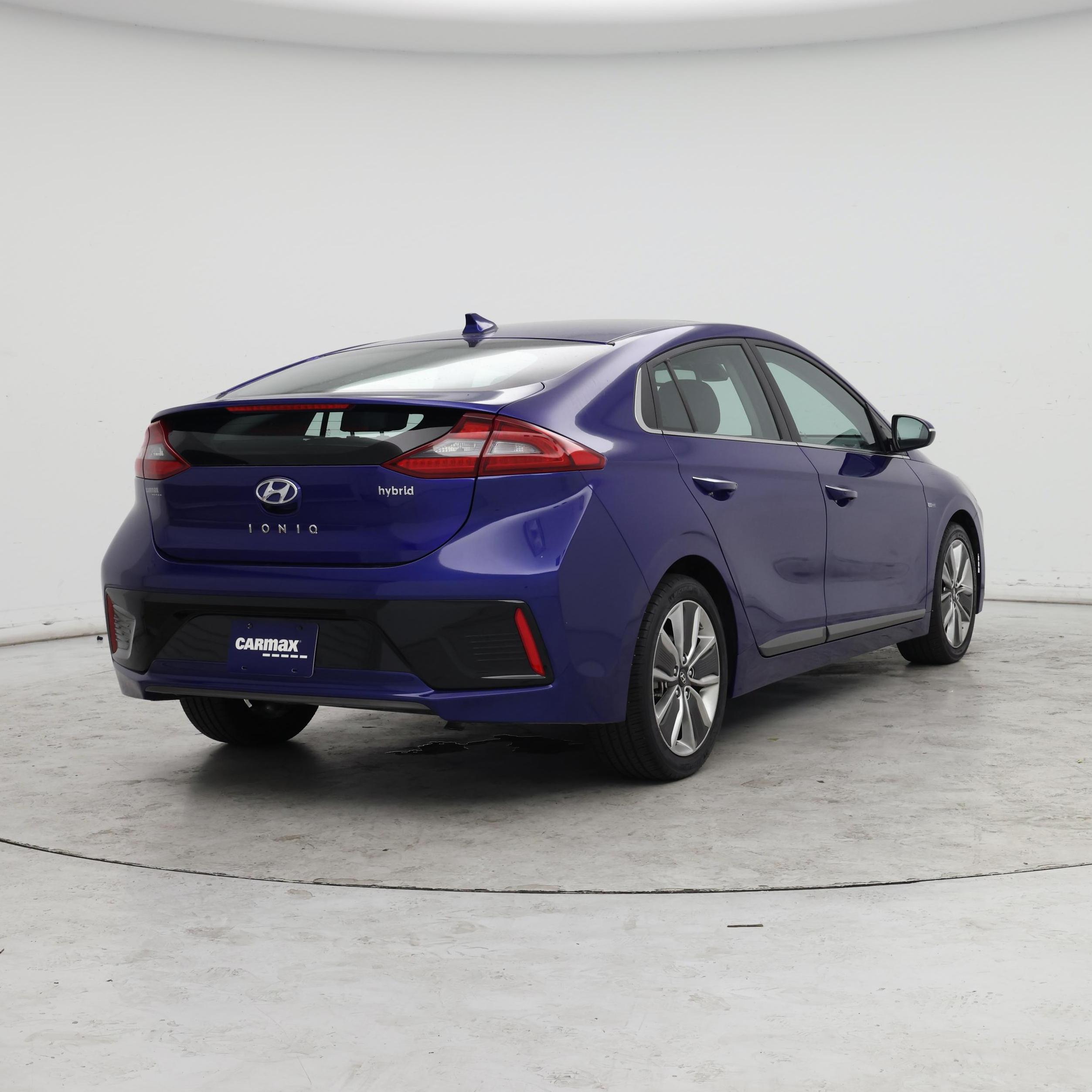 Thumbnail: 2019 Hyundai Ioniq - 8