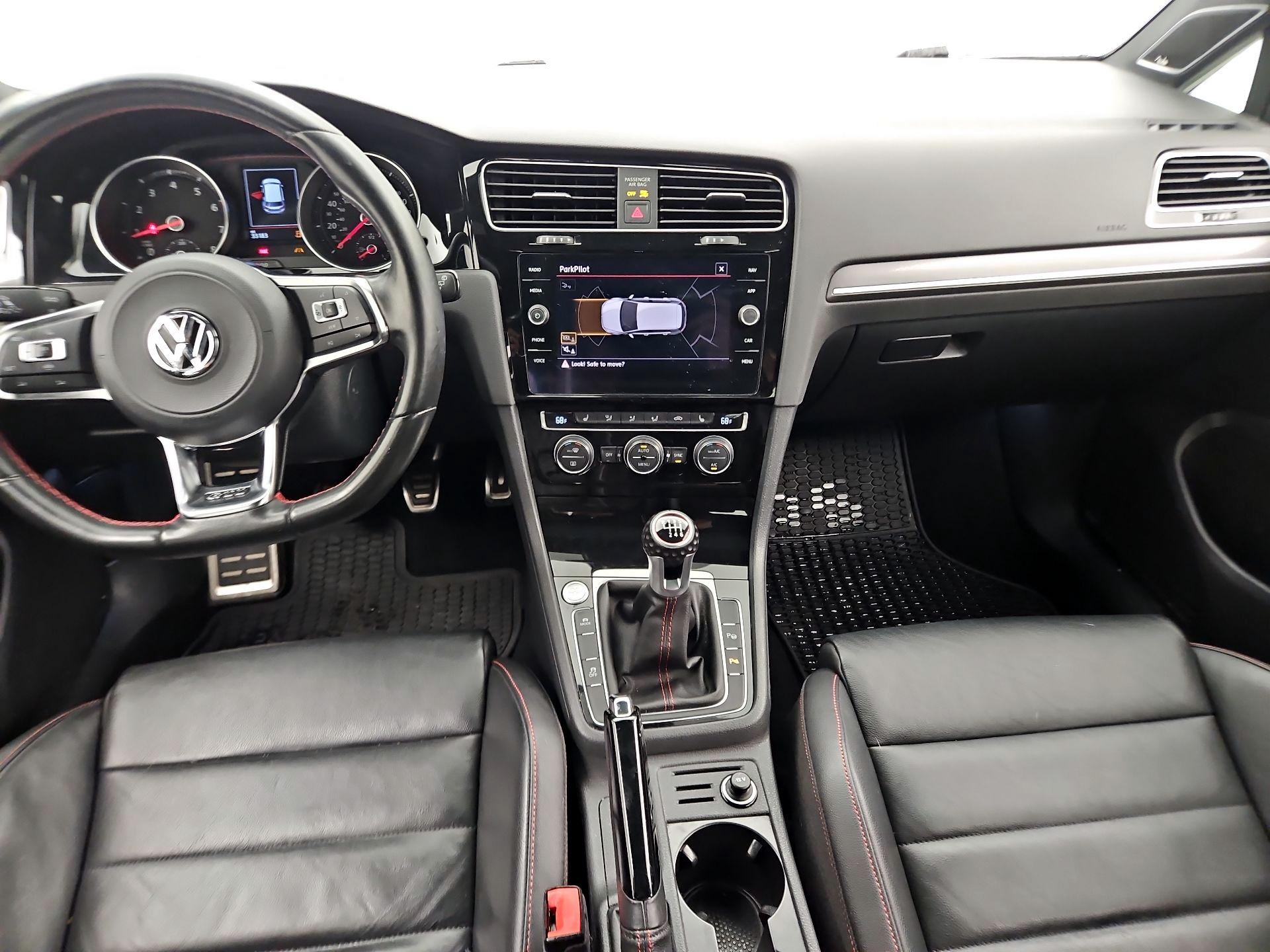 Thumbnail: 2019 Volkswagen Golf - 9