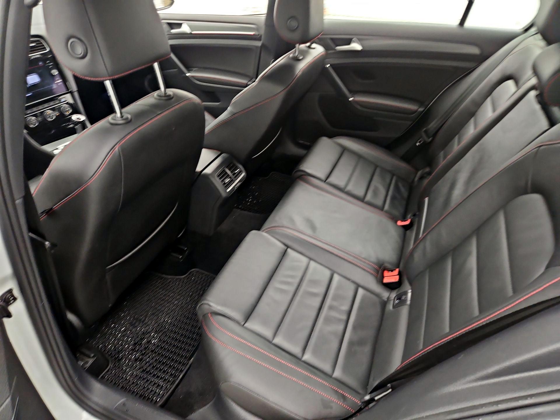Thumbnail: 2019 Volkswagen Golf - 19