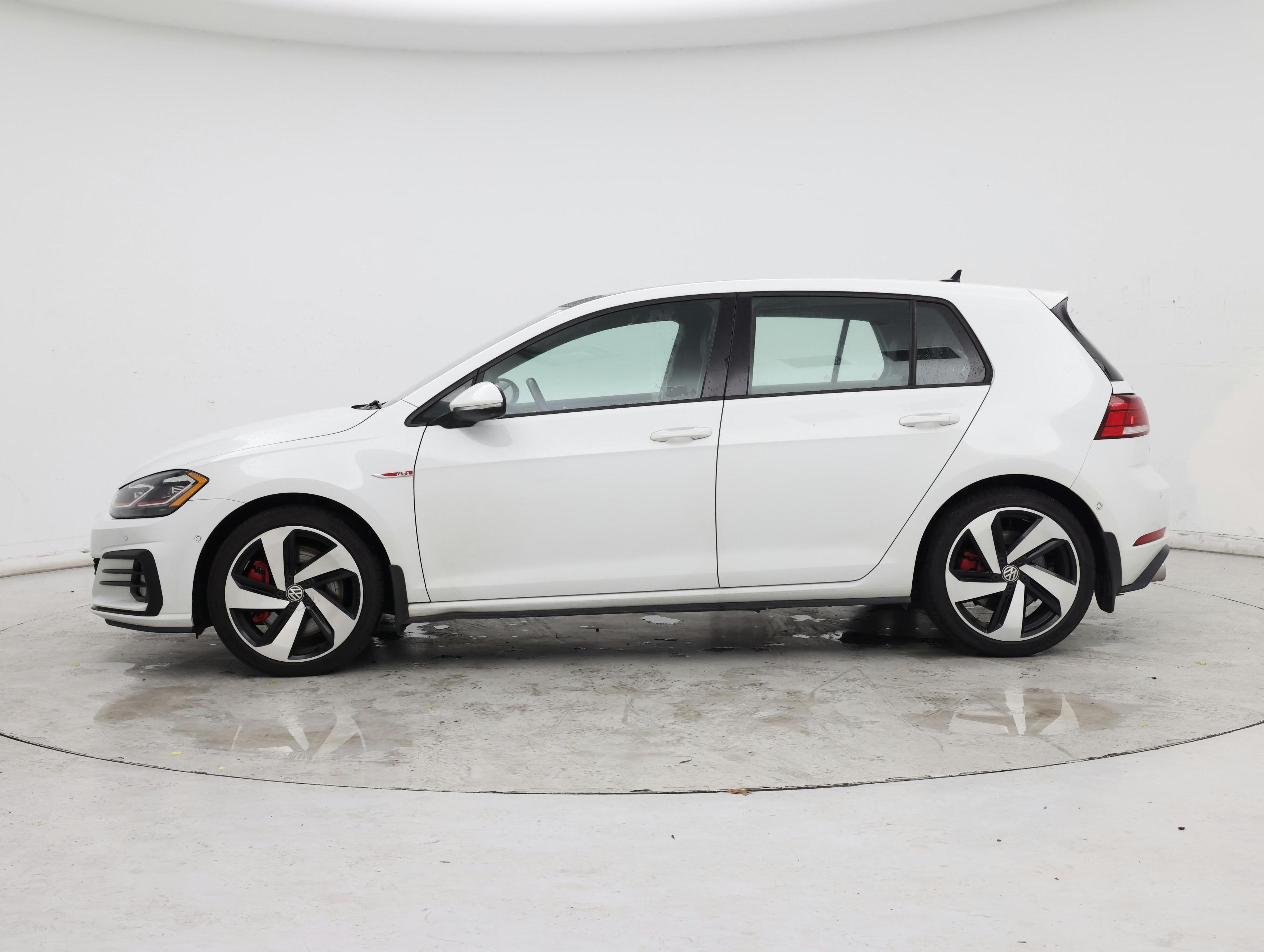 Thumbnail: 2019 Volkswagen Golf - 3