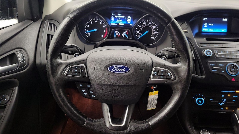 2015 Ford Focus SE 10