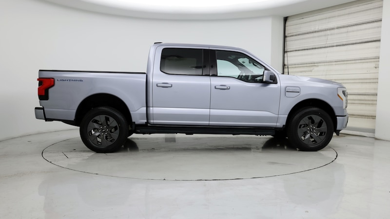 2022 Ford F-150 Lightning Lariat 7