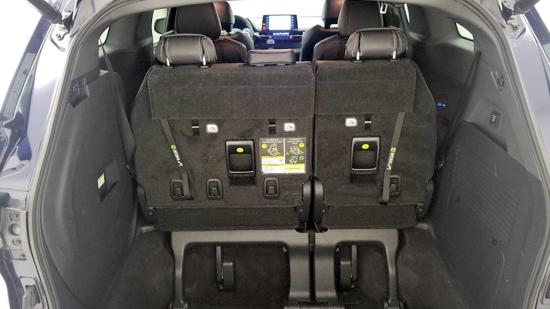 2021 Toyota Sienna XSE 18