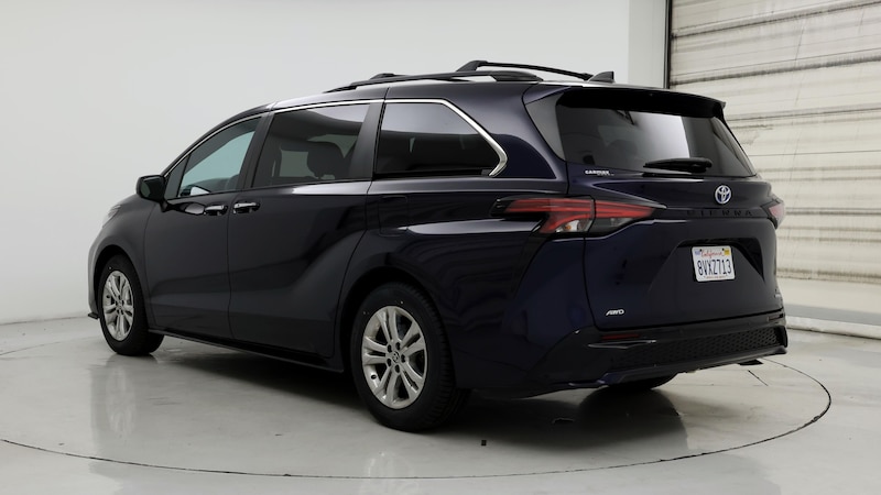 2021 Toyota Sienna XSE 2