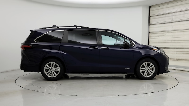 2021 Toyota Sienna XSE 7