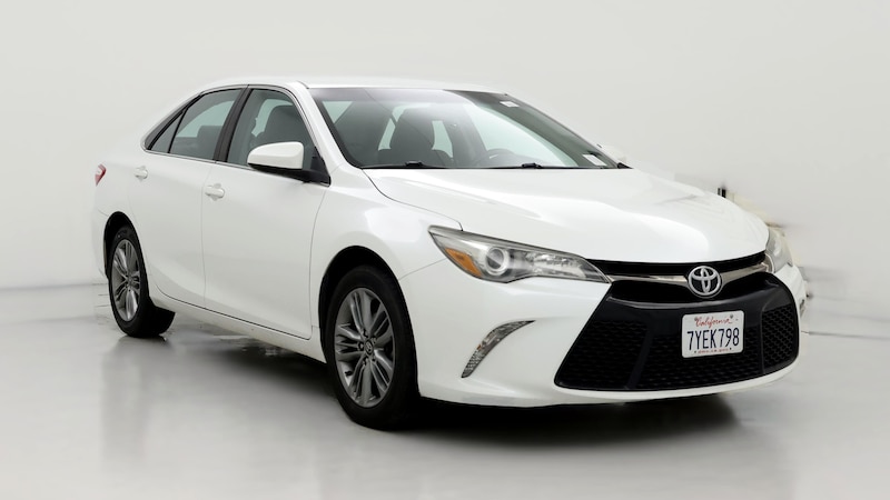 2017 Toyota Camry SE Hero Image