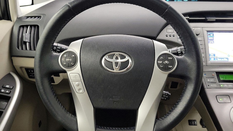 2014 Toyota Prius Four 10