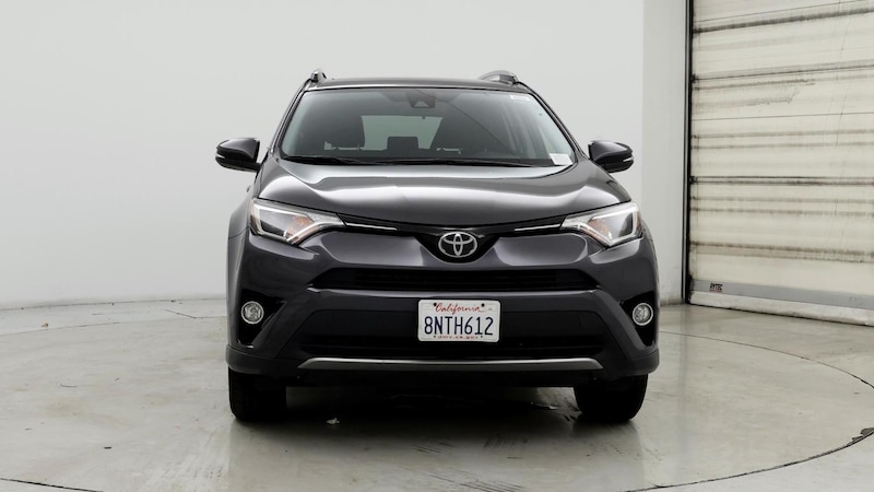 2018 Toyota RAV4 XLE 5