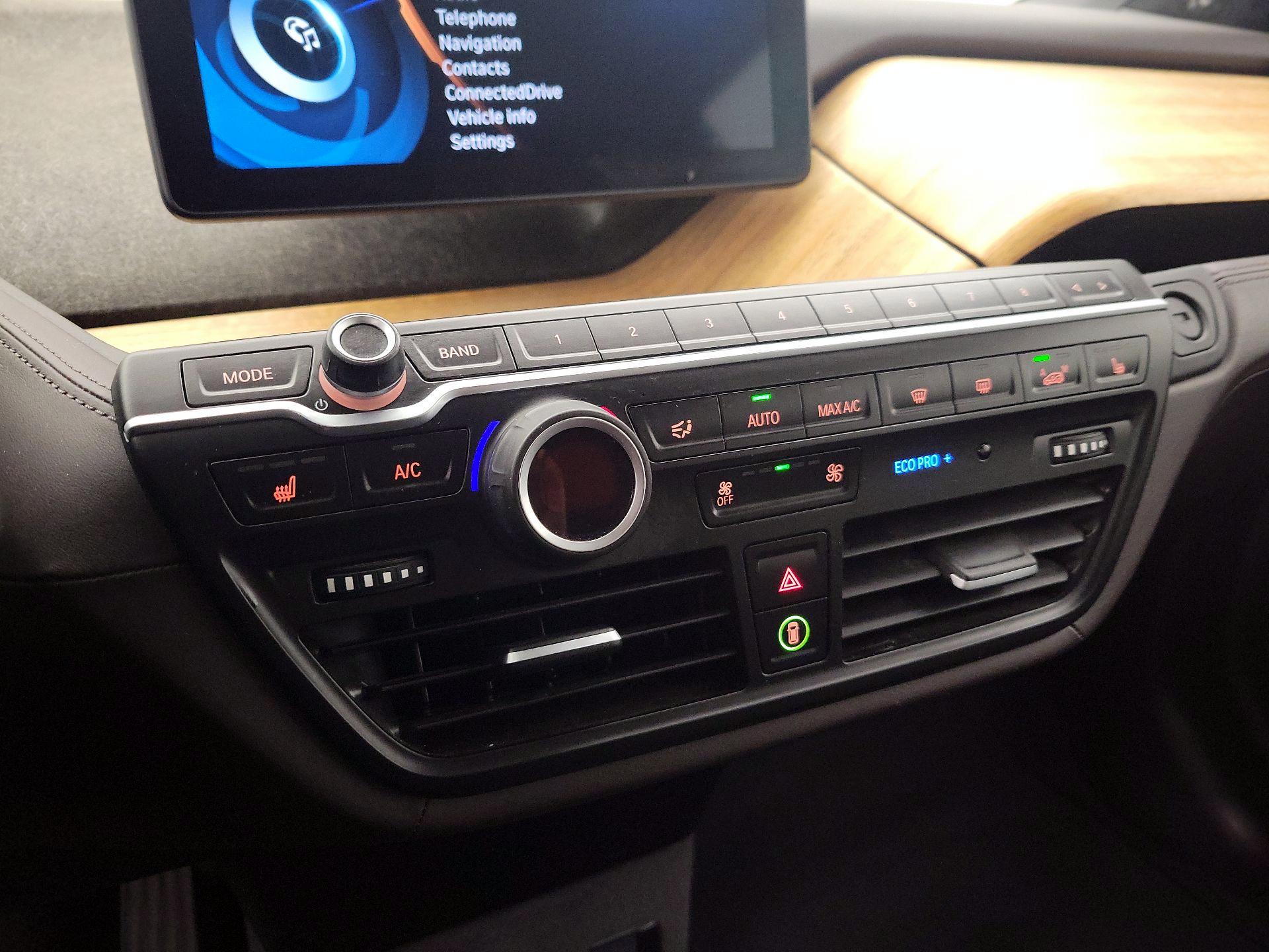 Thumbnail: 2015 BMW i3 - 17