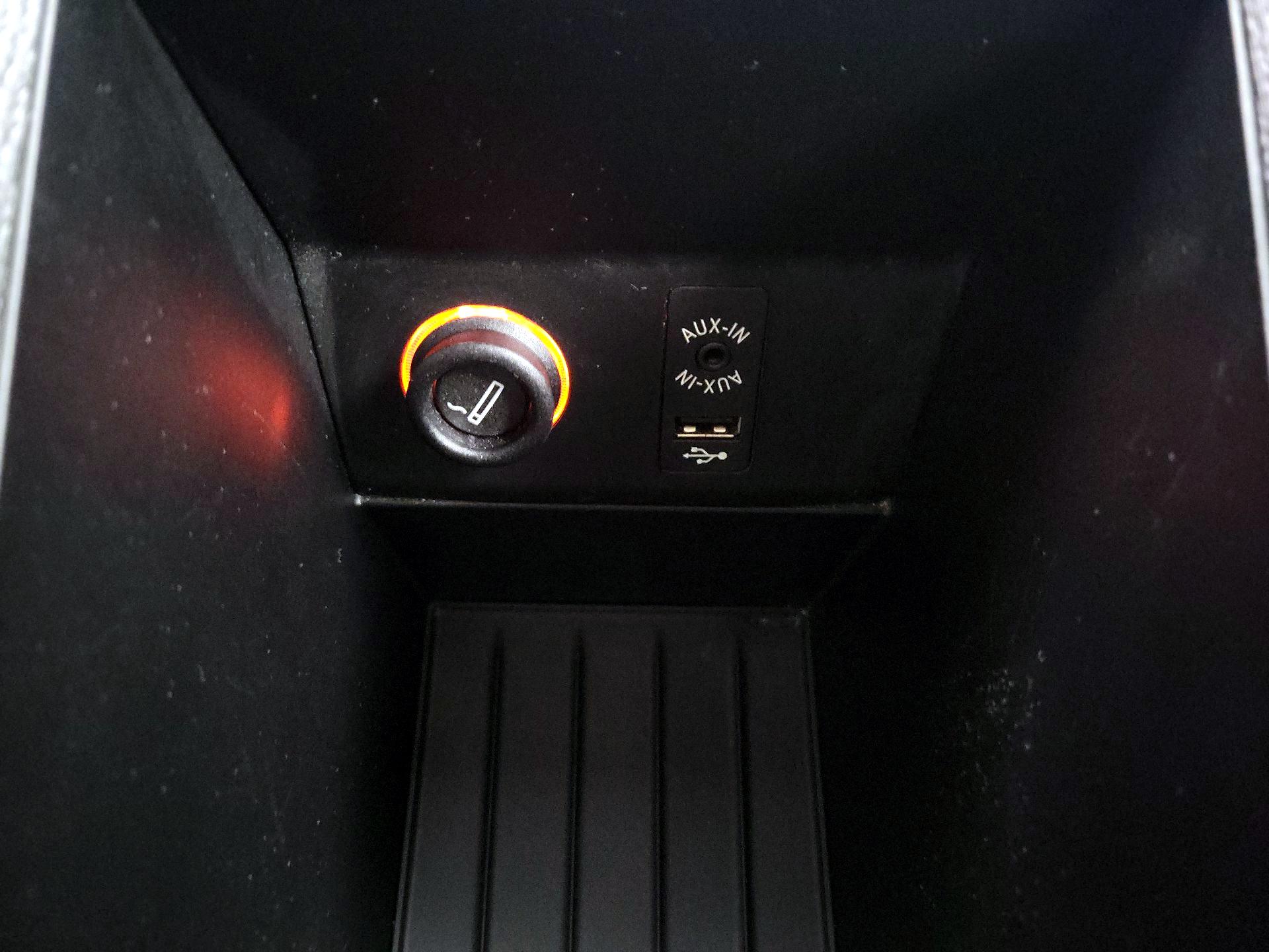 Thumbnail: 2015 BMW i3 - 19