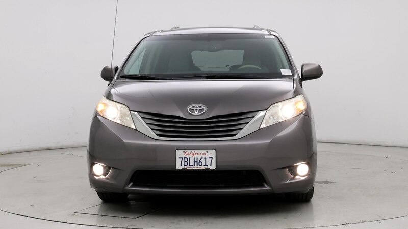 2013 Toyota Sienna XLE 5