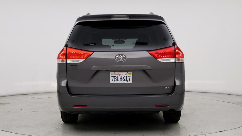 2013 Toyota Sienna XLE 6