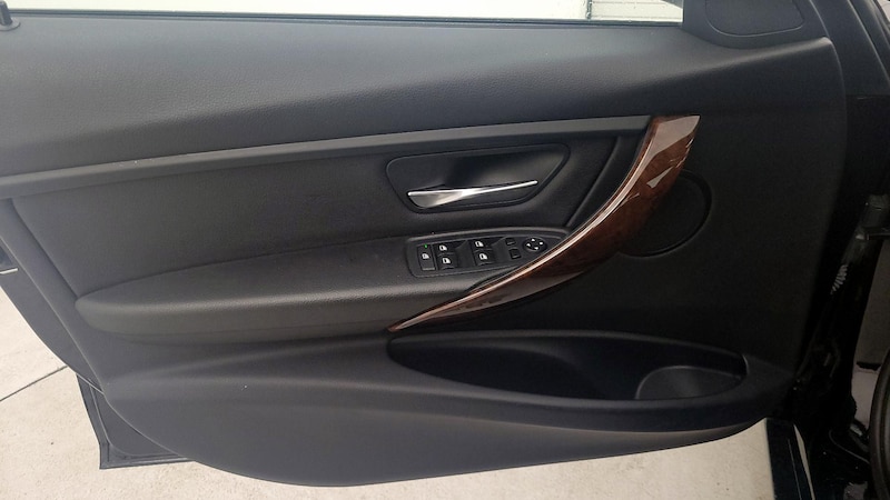 2014 BMW 3 Series 328i 12