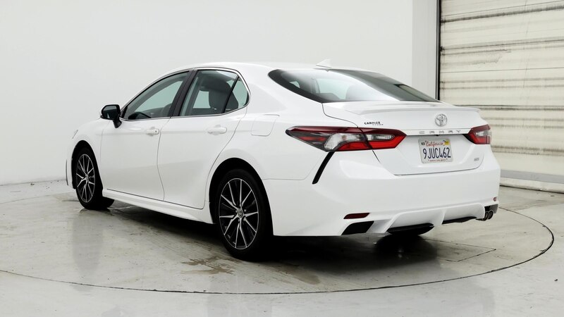 2024 Toyota Camry SE 2