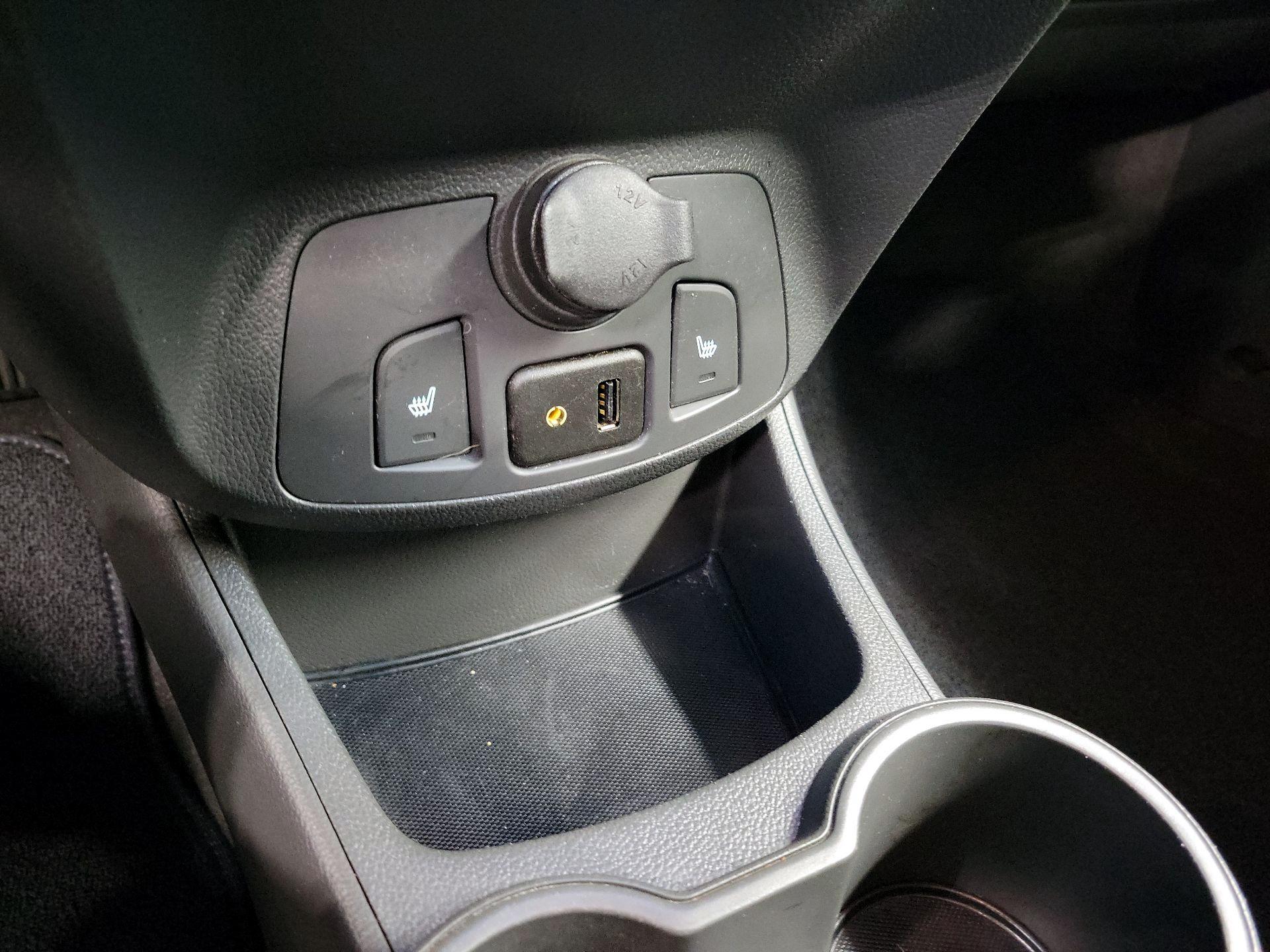 Thumbnail: 2014 Chevrolet Spark - 17